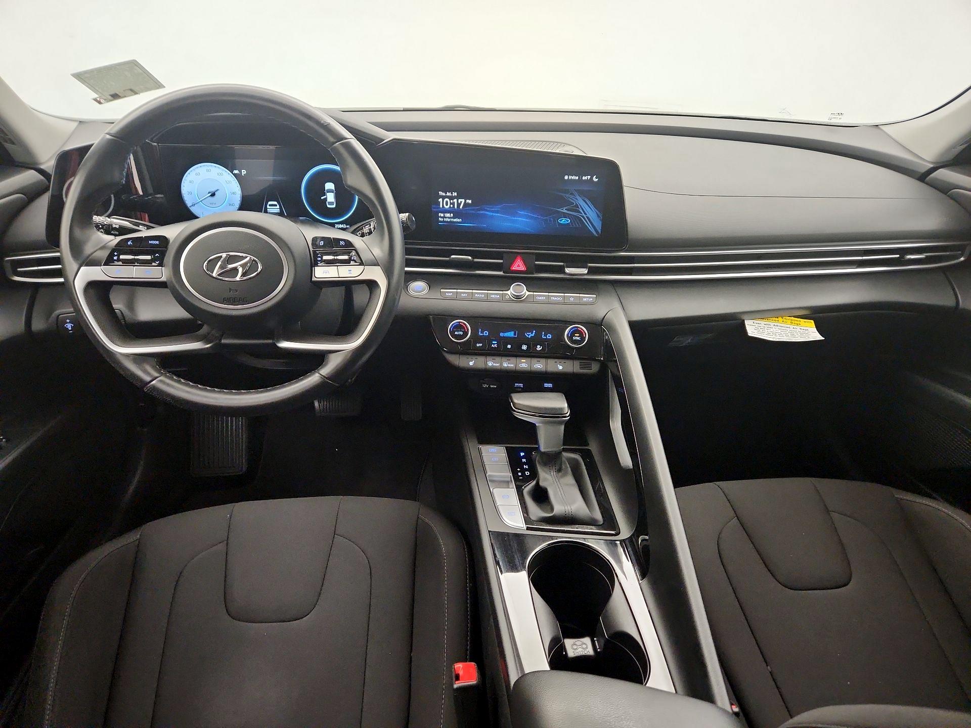 Thumbnail: 2023 Hyundai Elantra - 9