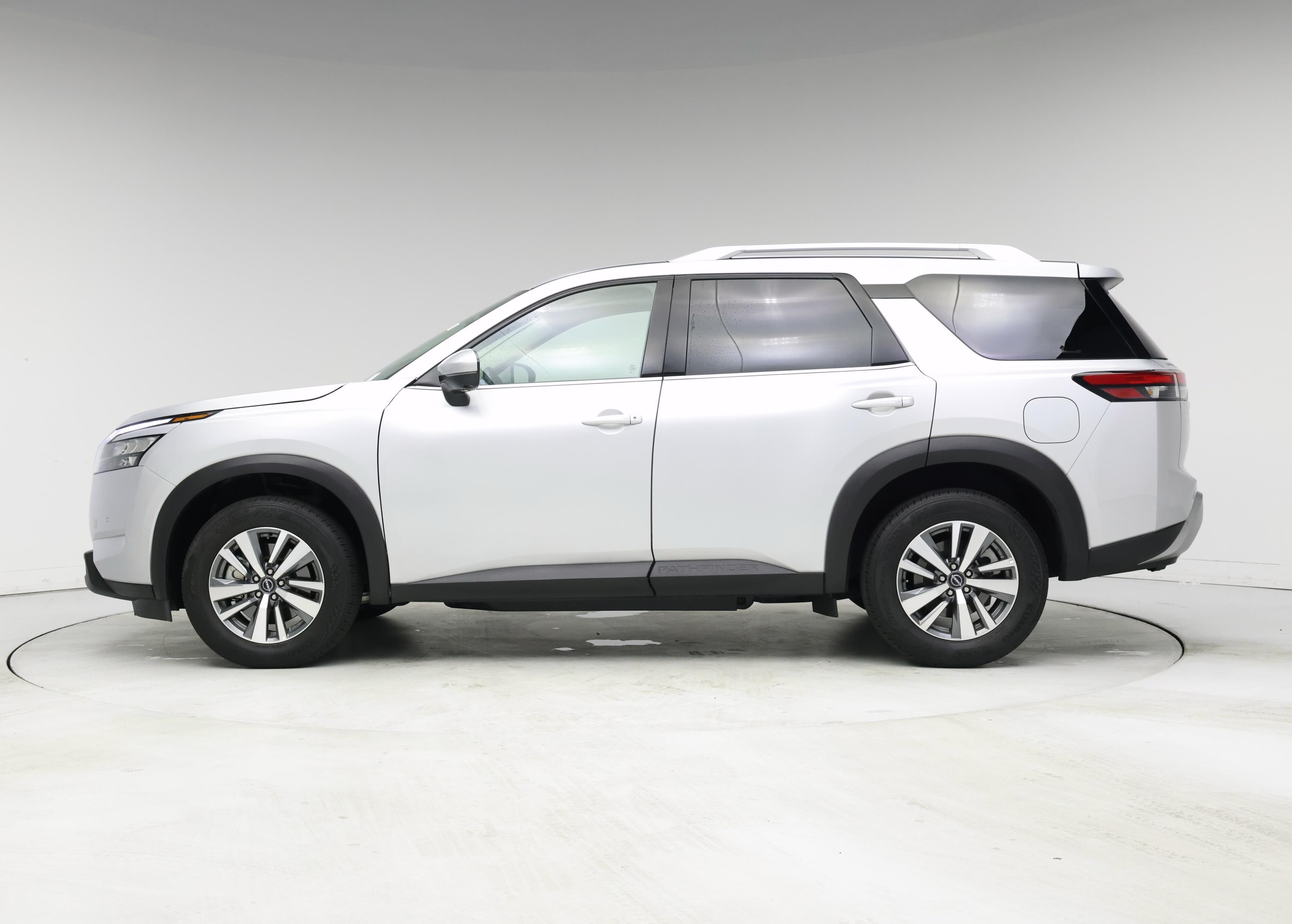 Thumbnail: 2025 Nissan Pathfinder - 3