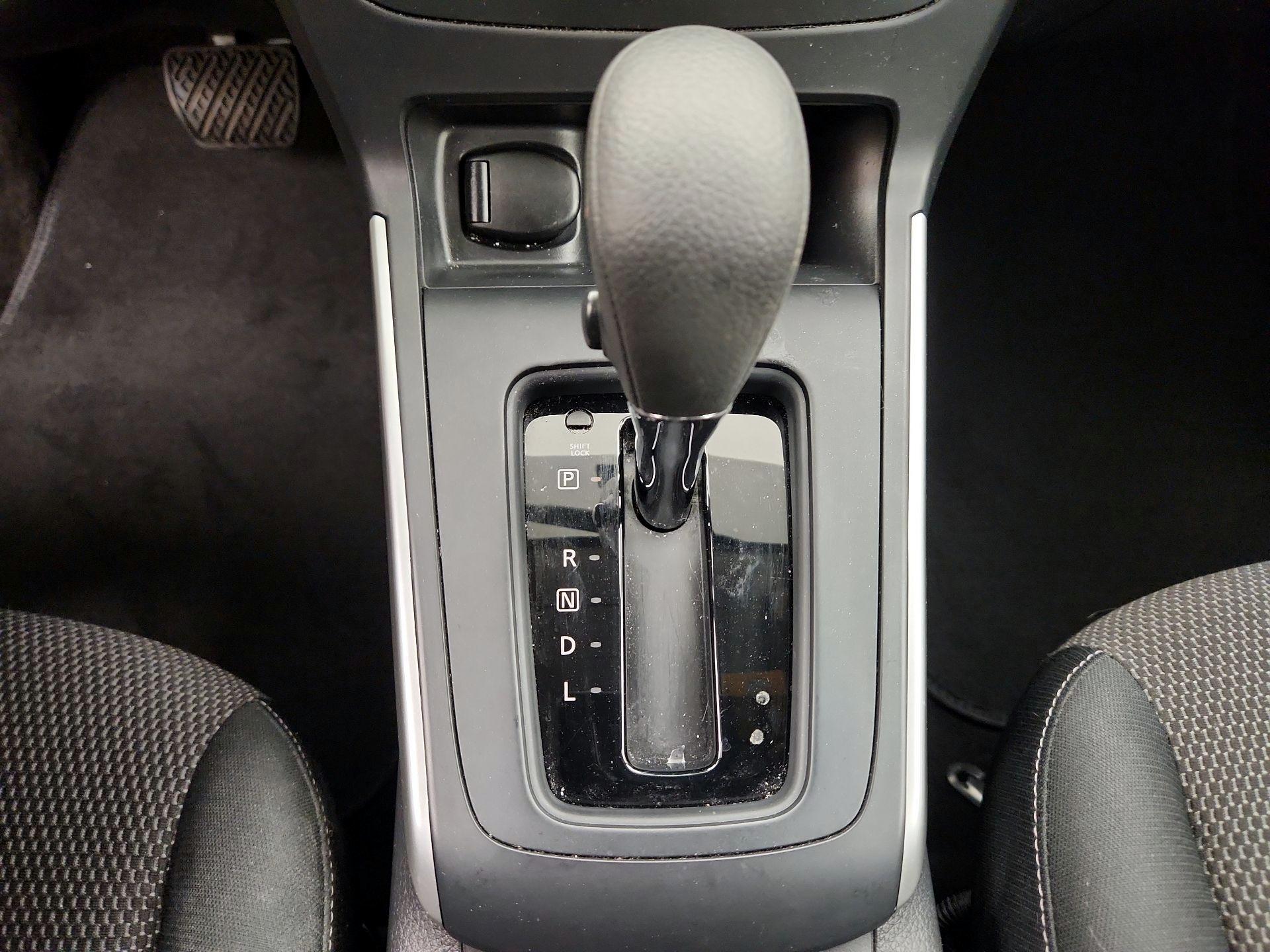 Thumbnail: 2016 Nissan Sentra - 16
