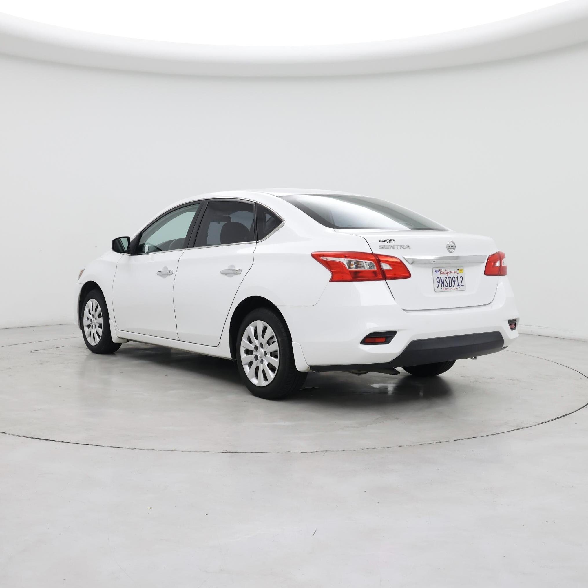 Thumbnail: 2016 Nissan Sentra - 2