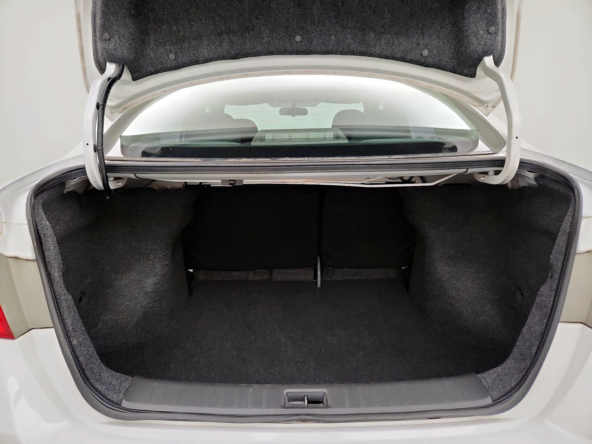 Thumbnail: 2016 Nissan Sentra - 19