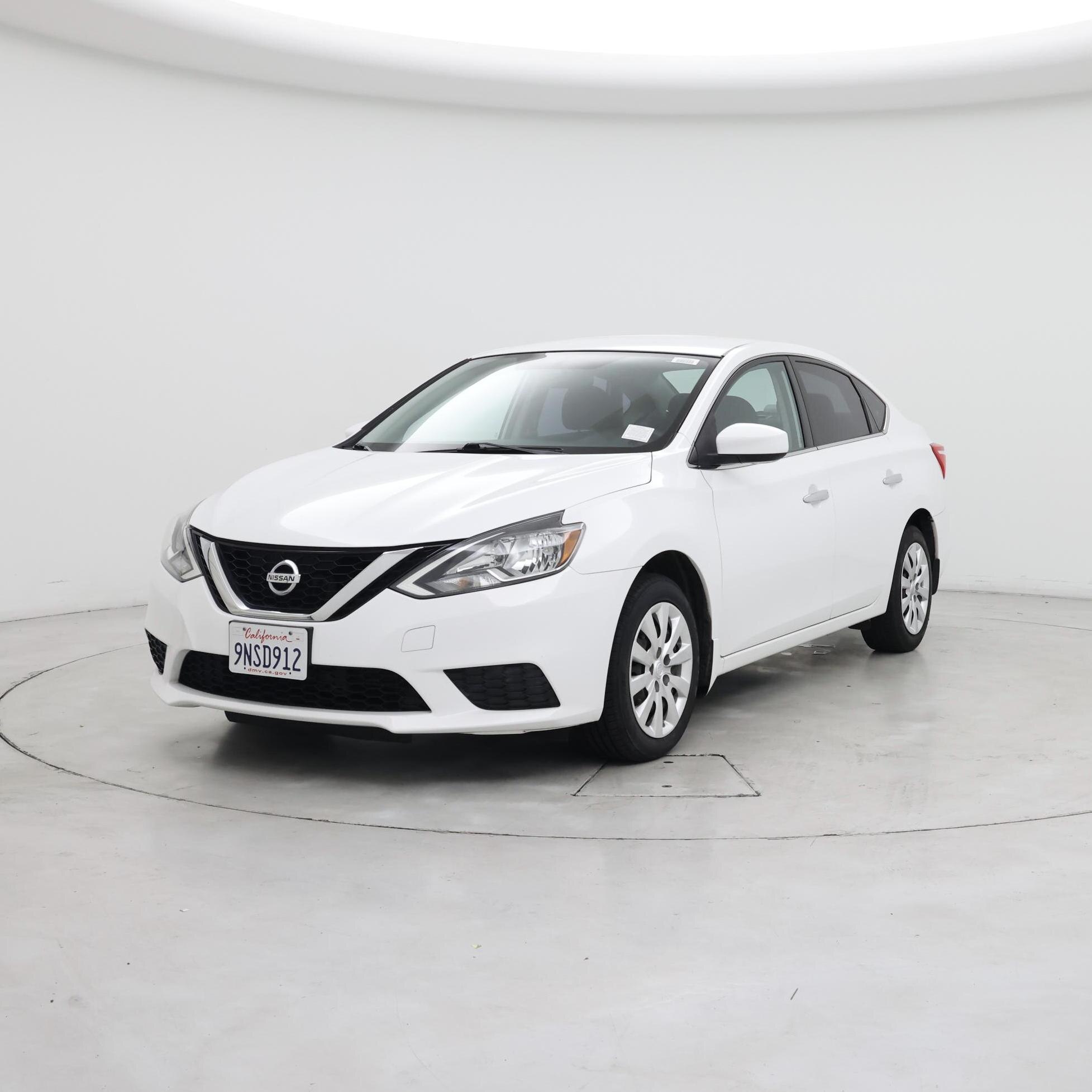 Thumbnail: 2016 Nissan Sentra - 4