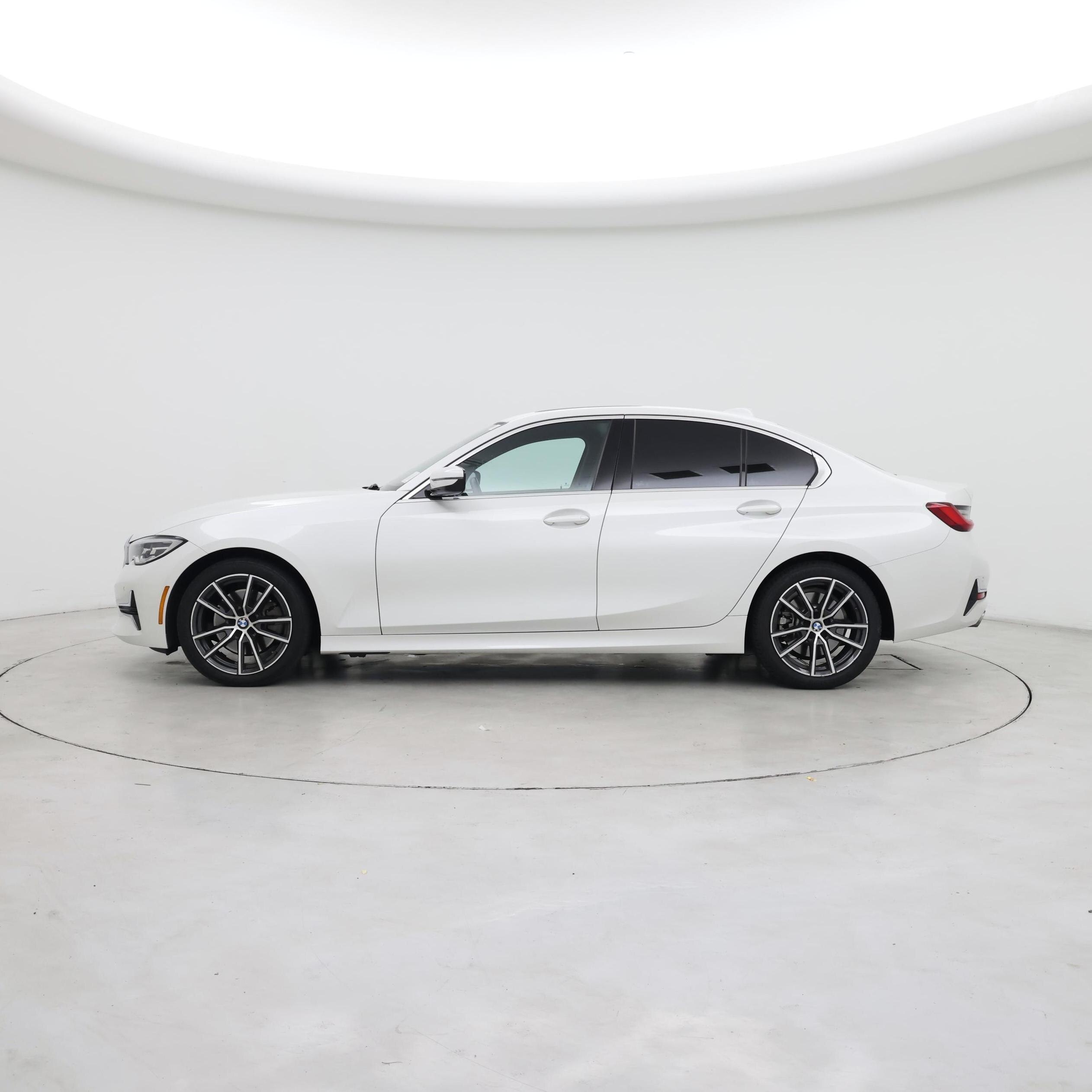 Thumbnail: 2020 BMW 3 Series - 3