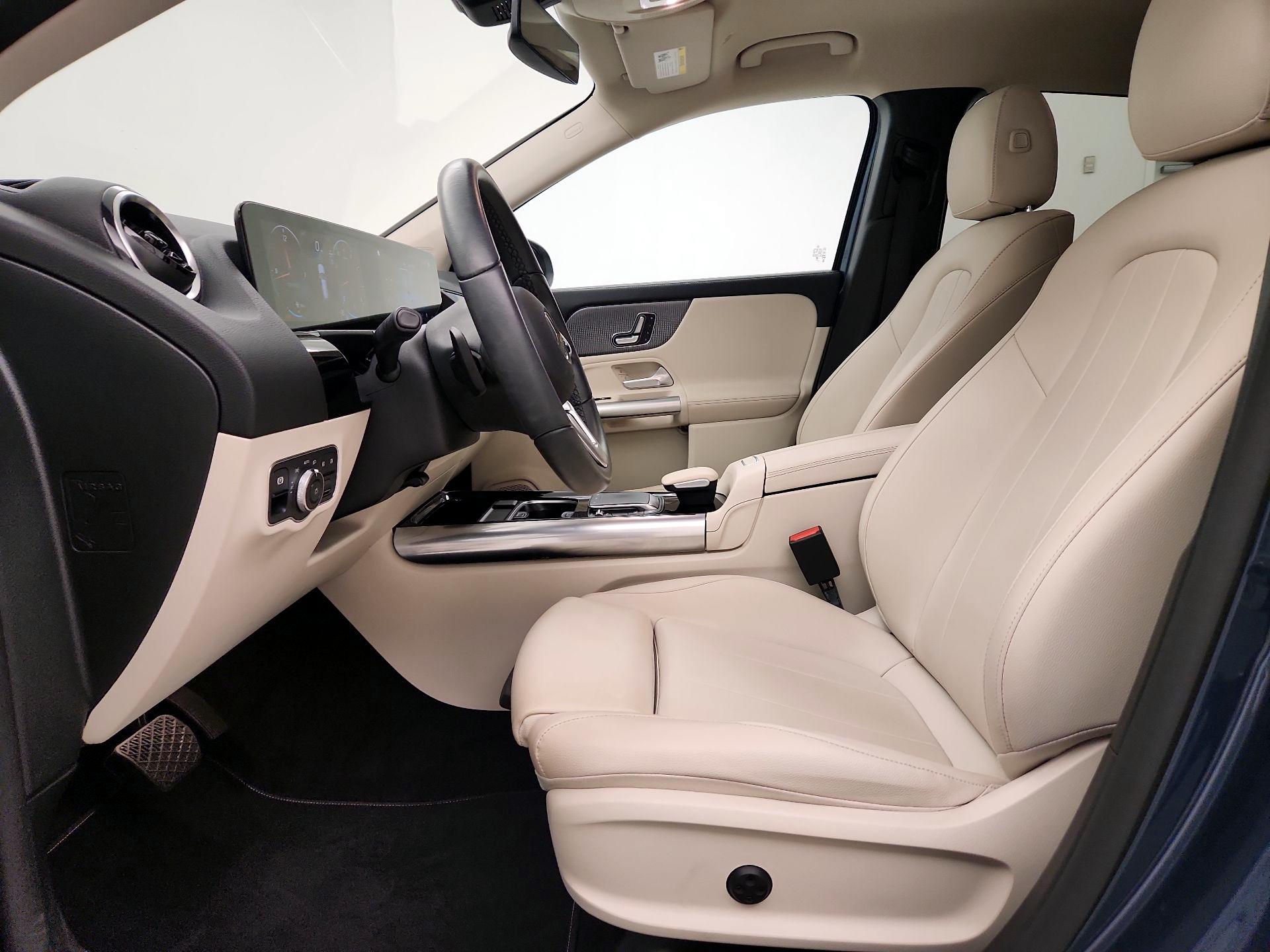 Thumbnail: 2023 Mercedes-Benz GLA - 11