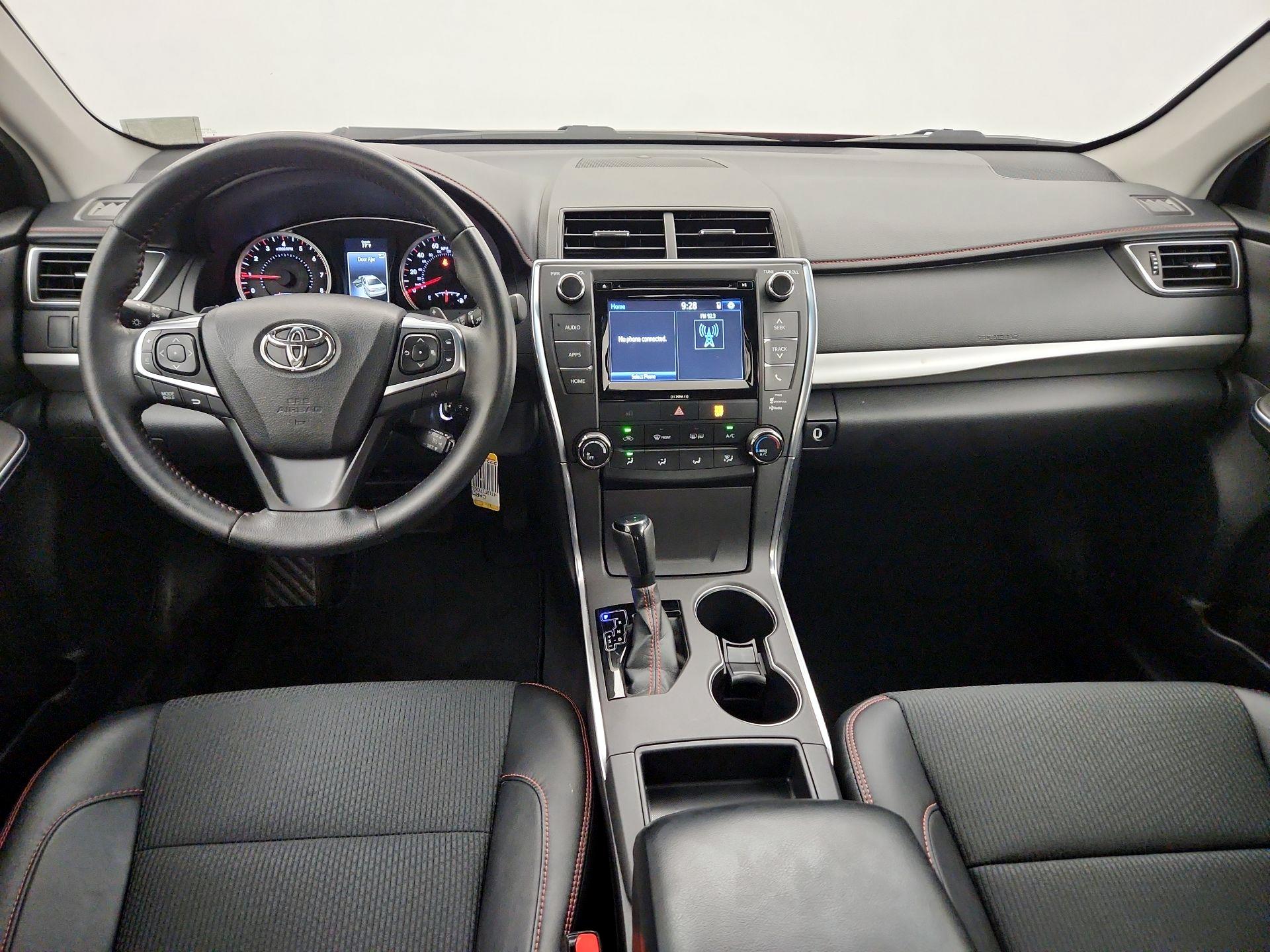Thumbnail: 2016 Toyota Camry - 9