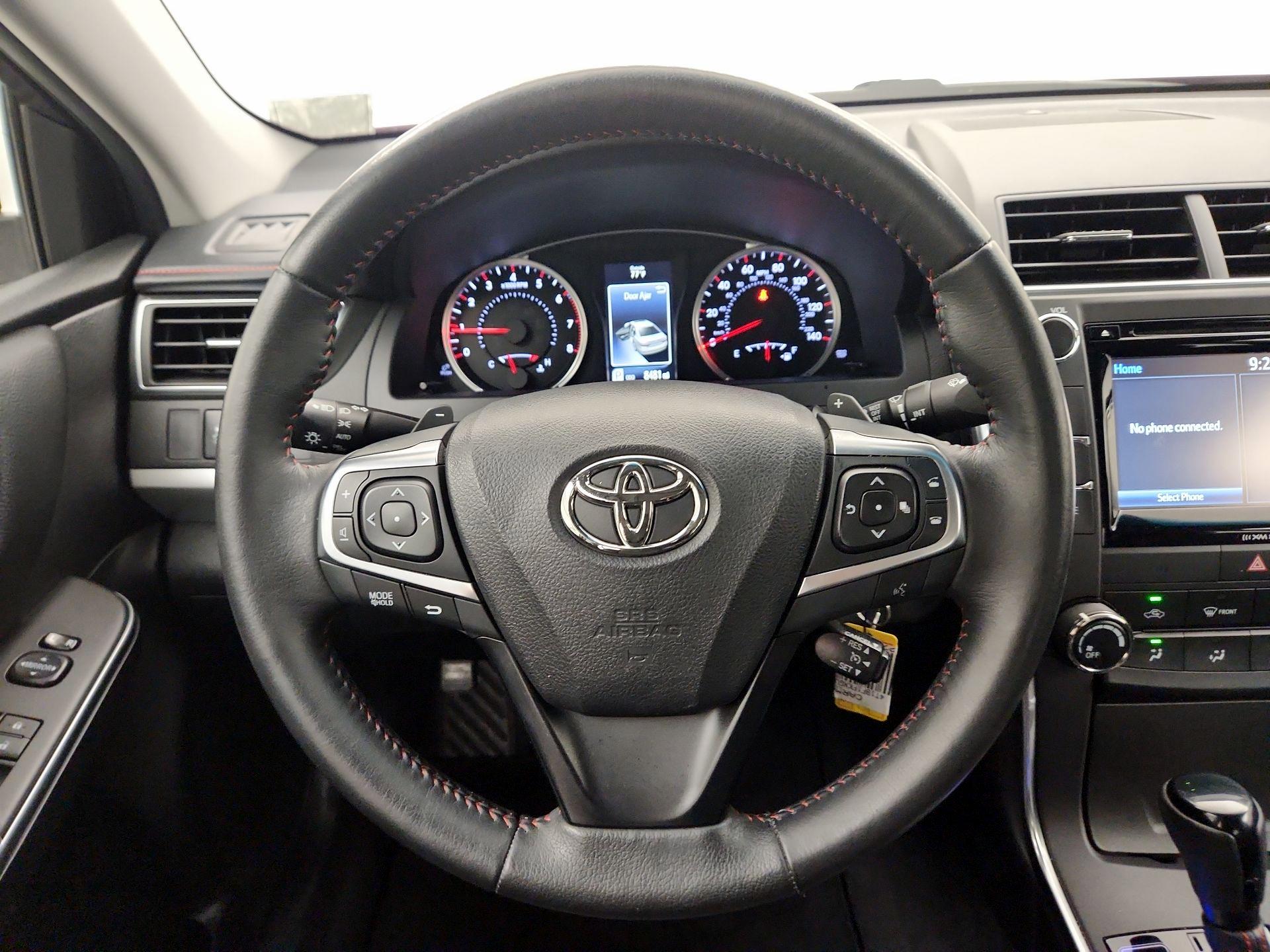 Thumbnail: 2016 Toyota Camry - 10
