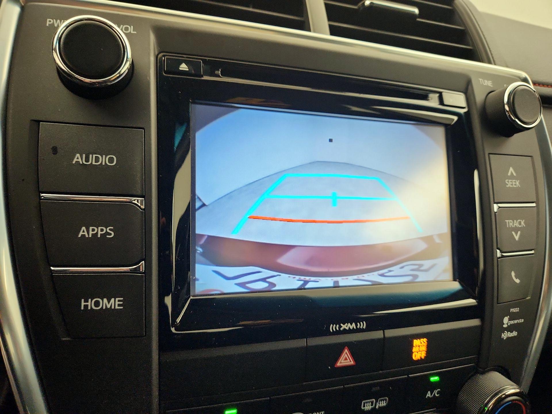 Thumbnail: 2016 Toyota Camry - 14