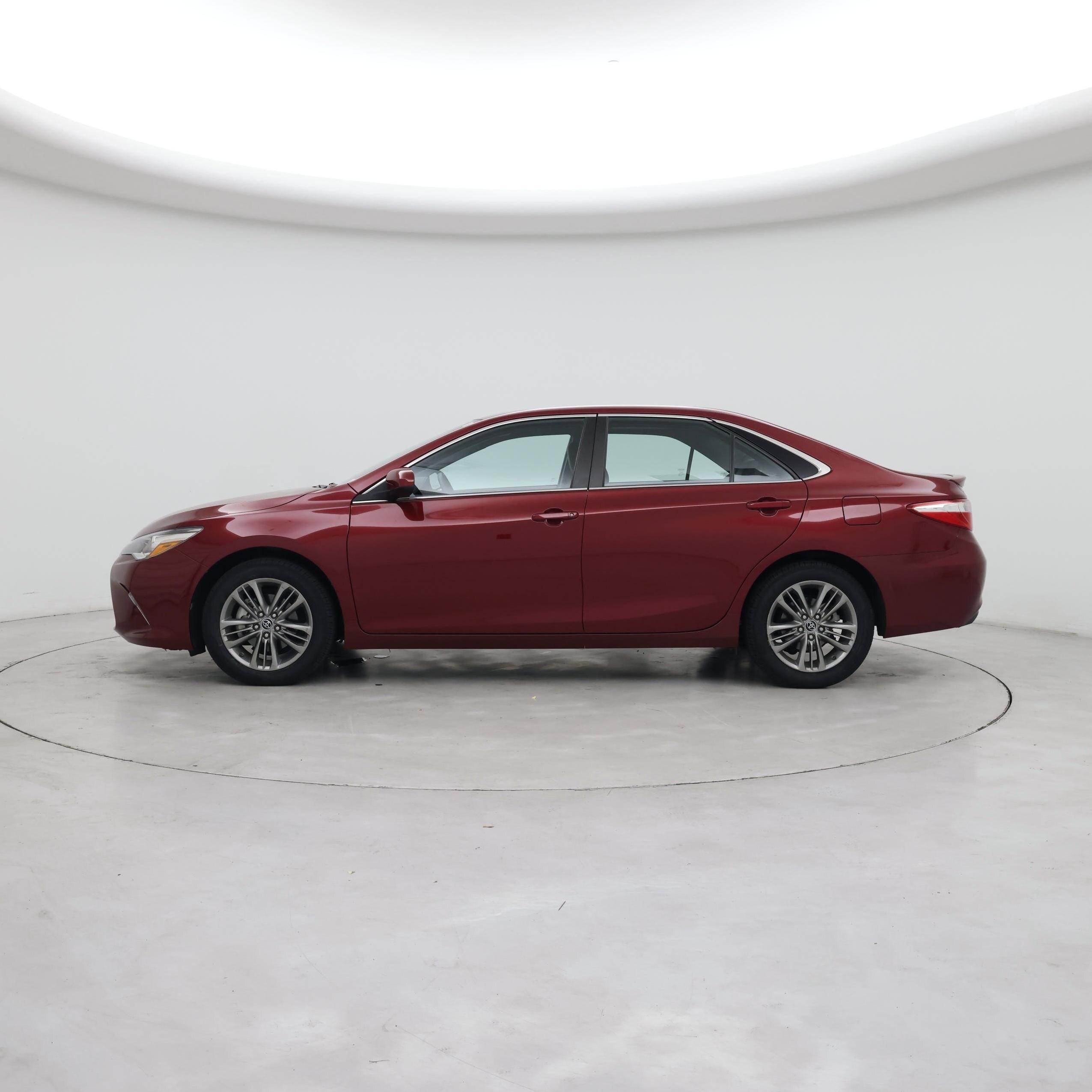 Thumbnail: 2016 Toyota Camry - 3