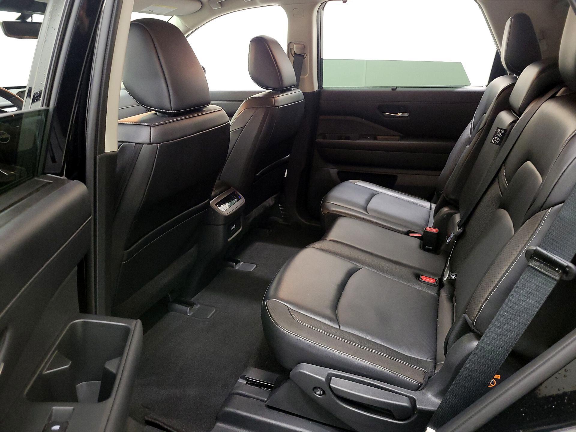 Thumbnail: 2024 Nissan Pathfinder - 18