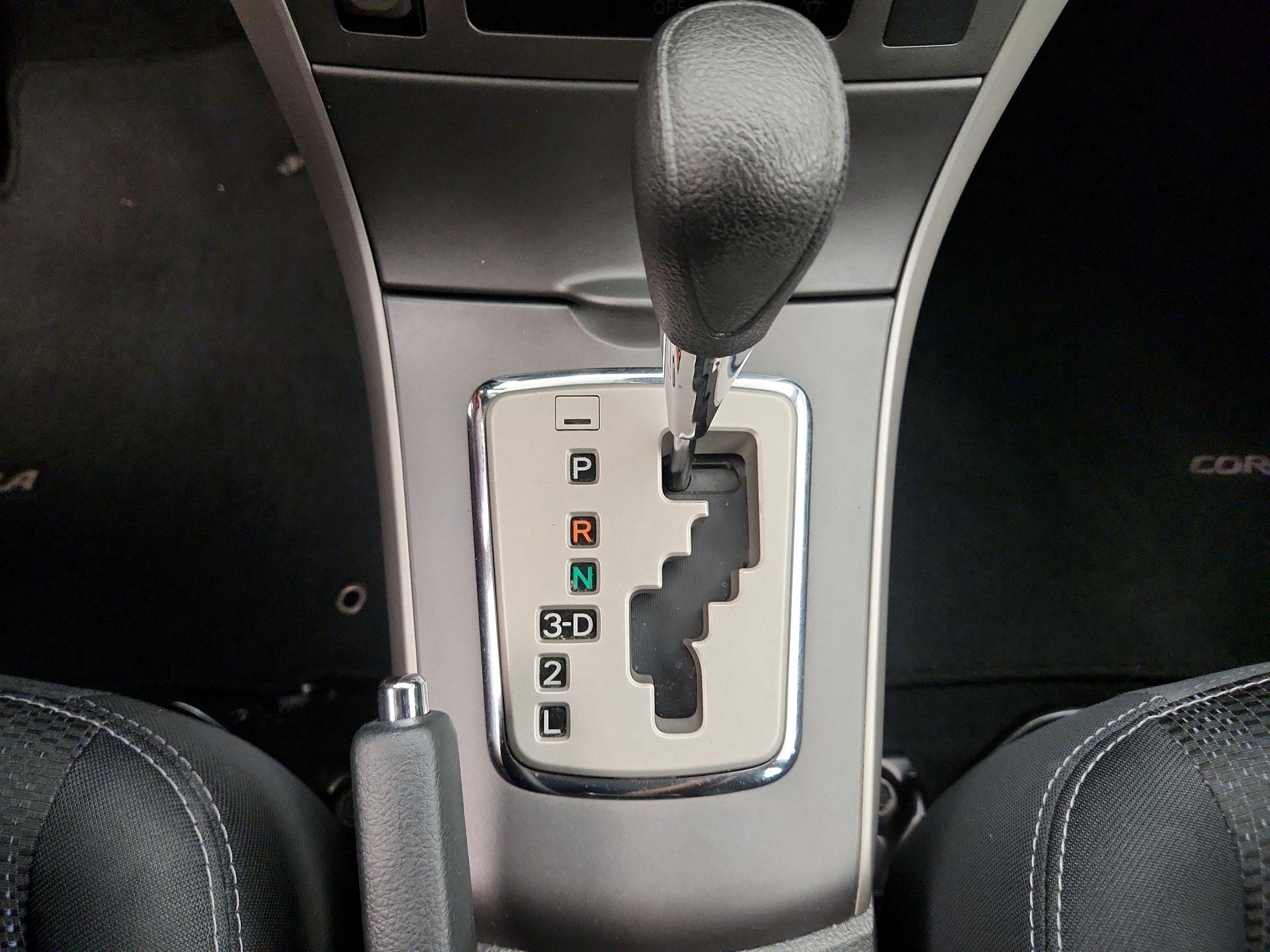Thumbnail: 2013 Toyota Corolla - 16