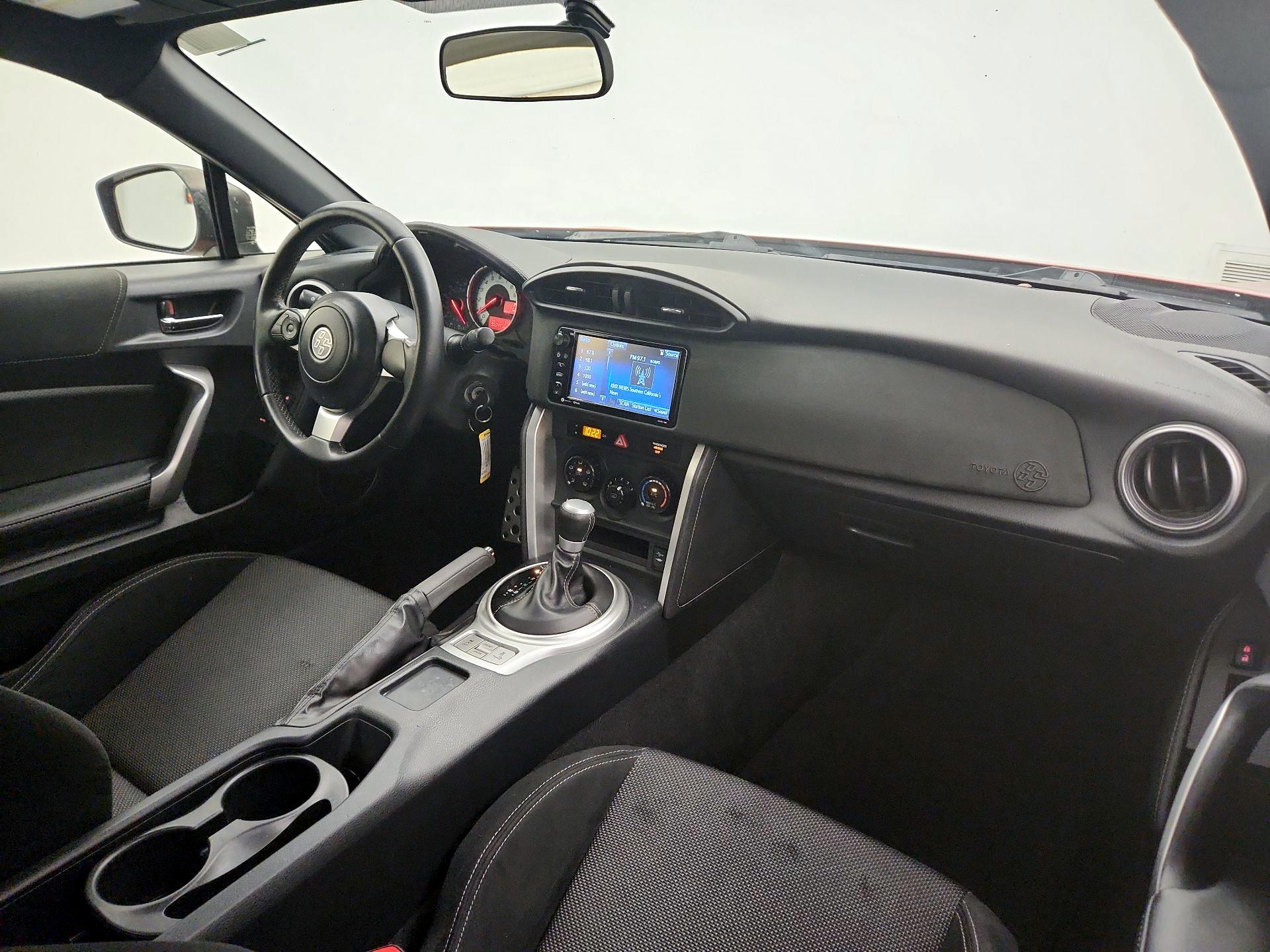 Thumbnail: 2017 Toyota 86 - 9