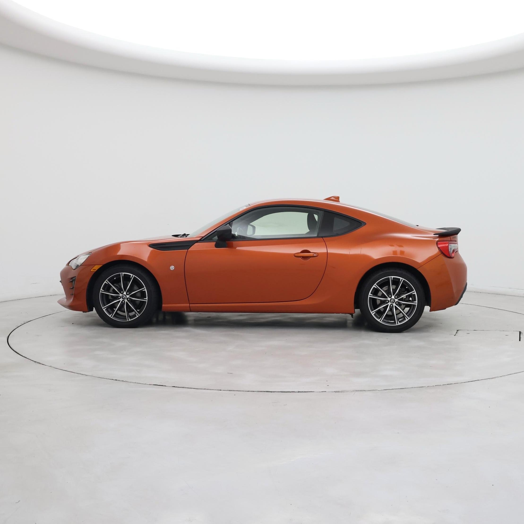 Thumbnail: 2017 Toyota 86 - 3