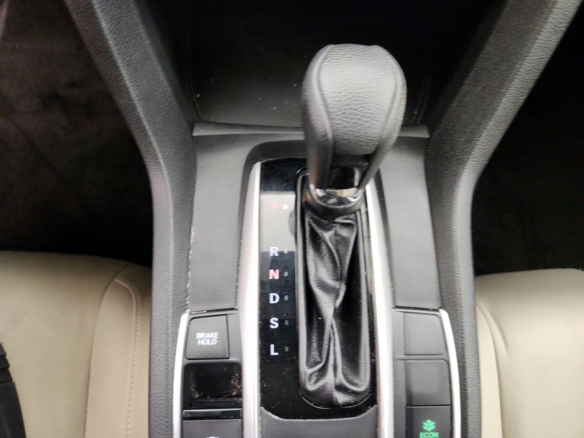 Thumbnail: 2016 Honda Civic - 17