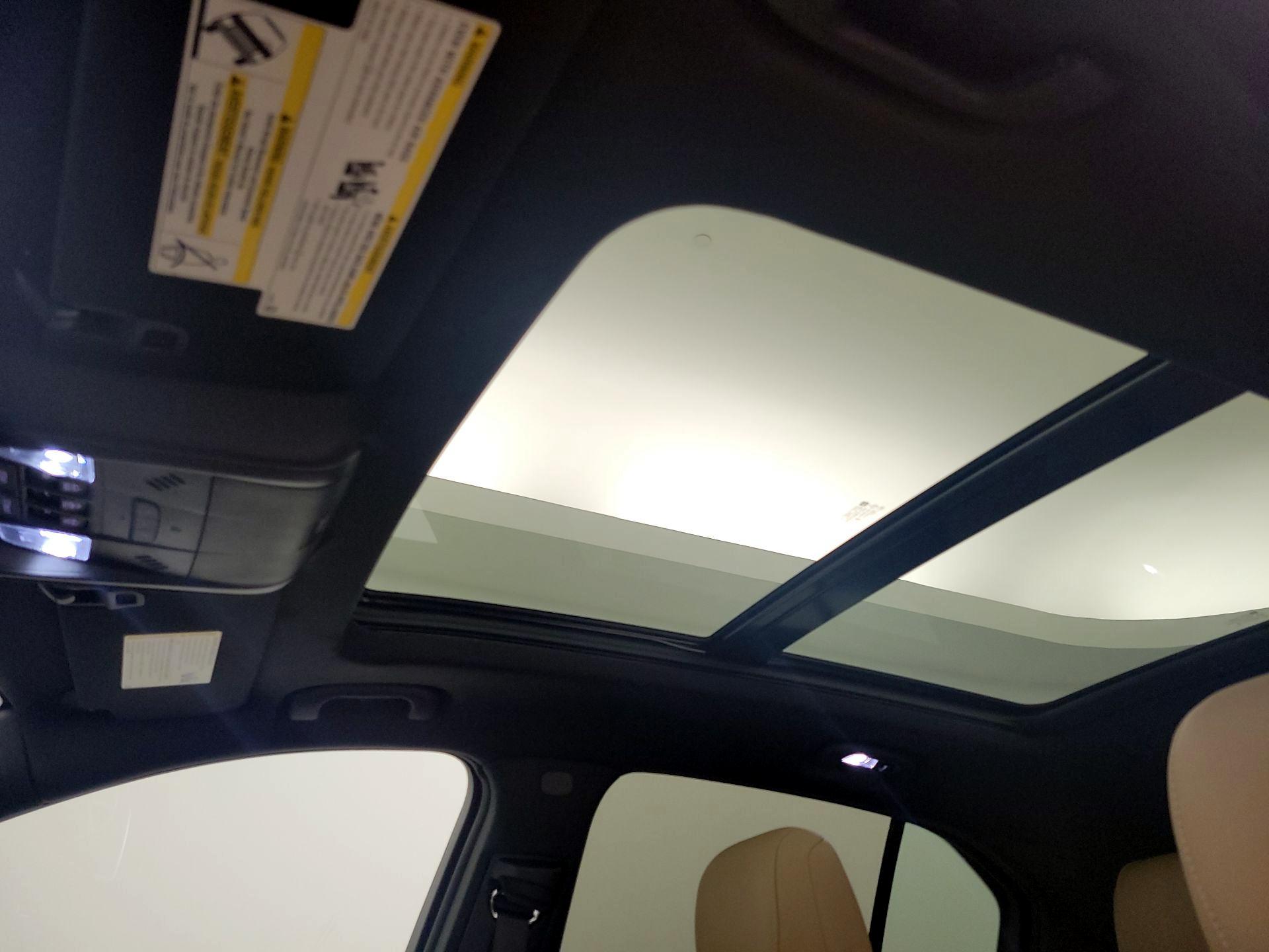Thumbnail: 2024 Cadillac XT4 - 19