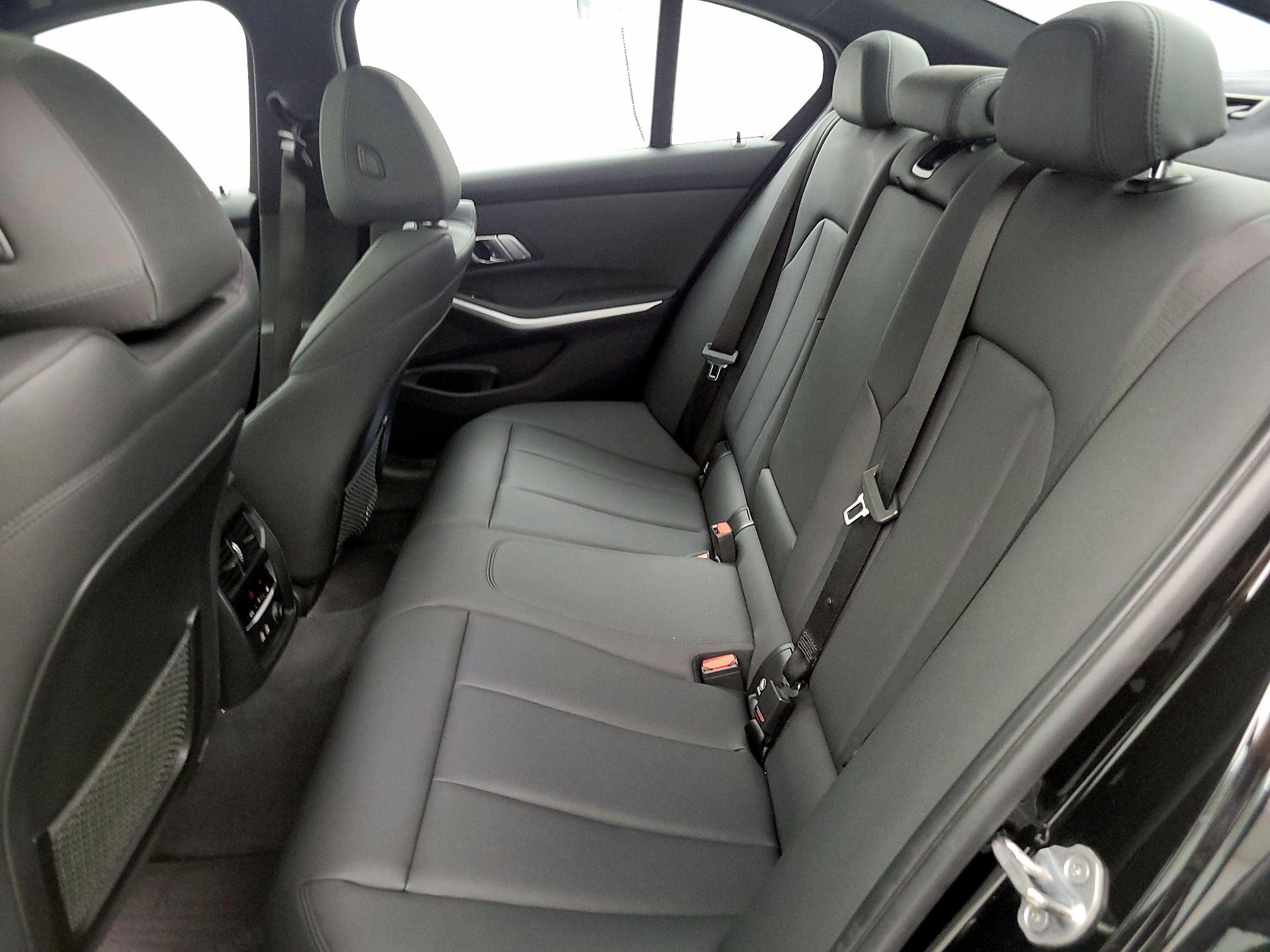Thumbnail: 2019 BMW 3 Series - 20