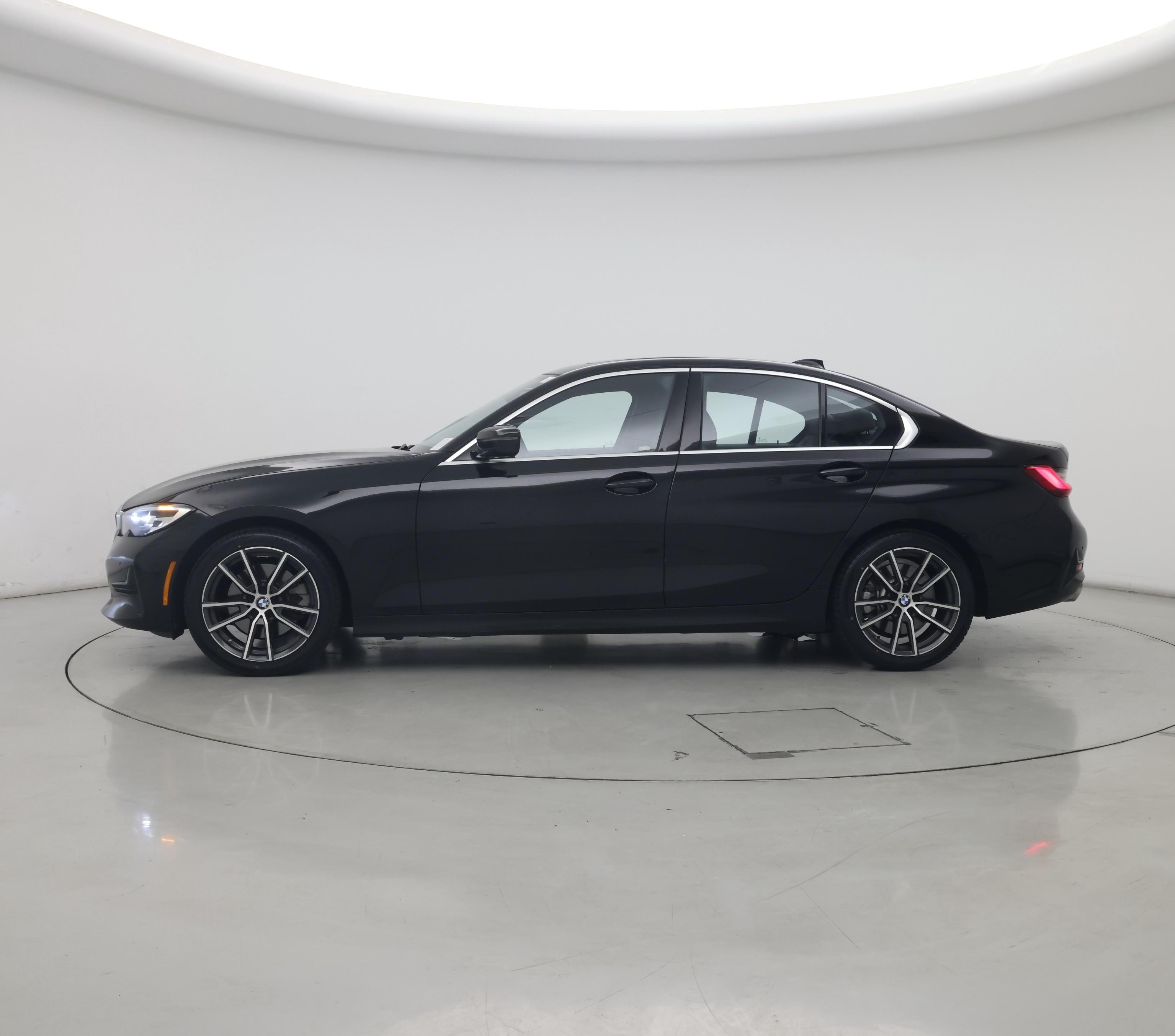 Thumbnail: 2019 BMW 3 Series - 3
