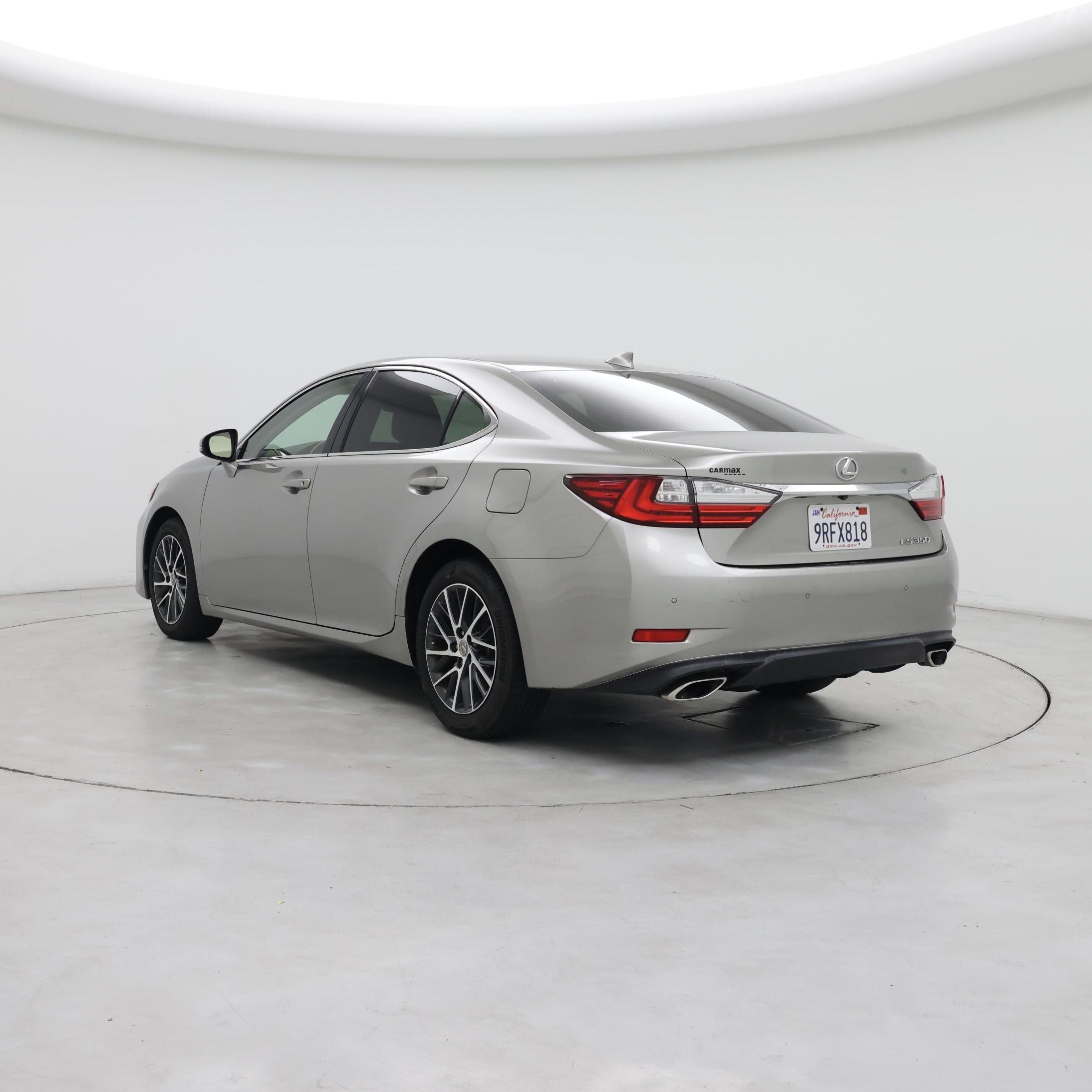 Thumbnail: 2016 Lexus ES - 2