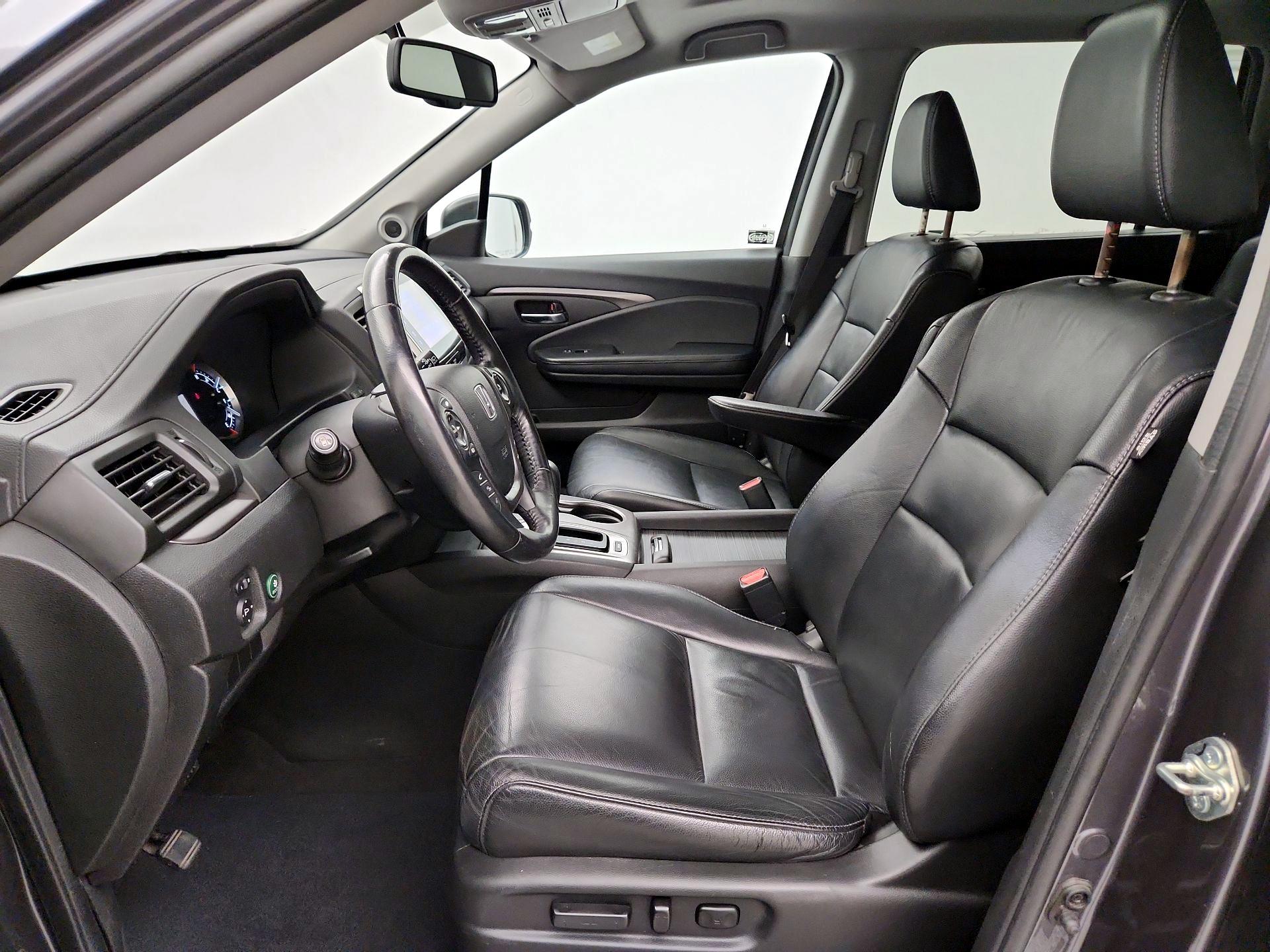 Thumbnail: 2016 Honda Pilot - 11
