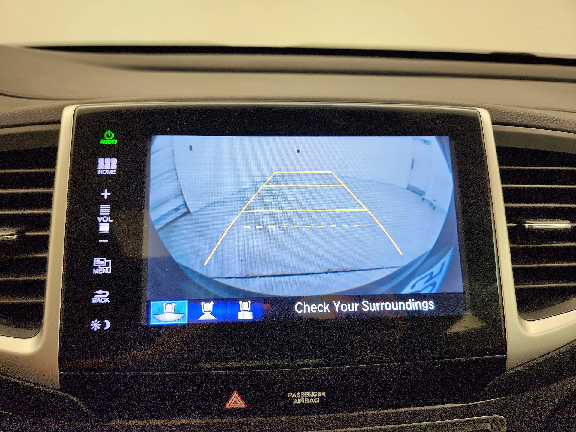 Thumbnail: 2016 Honda Pilot - 15