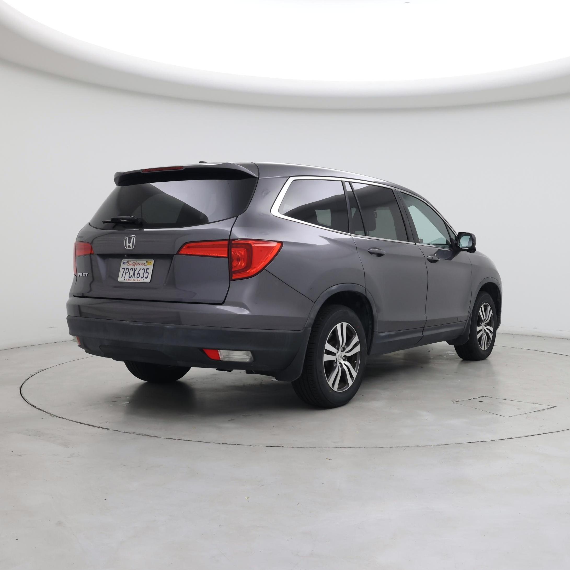 Thumbnail: 2016 Honda Pilot - 8