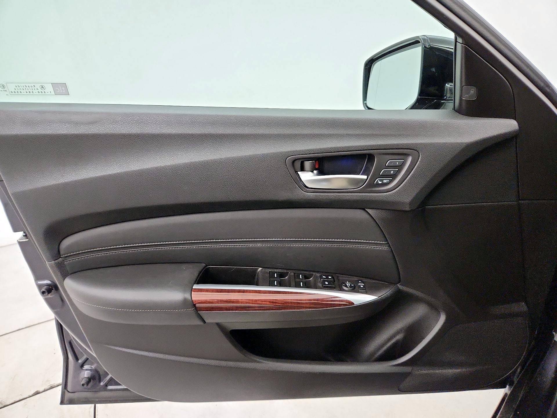 Thumbnail: 2015 Acura TLX - 12