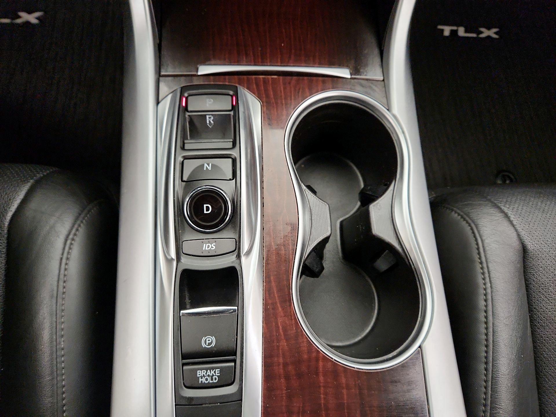 Thumbnail: 2015 Acura TLX - 18