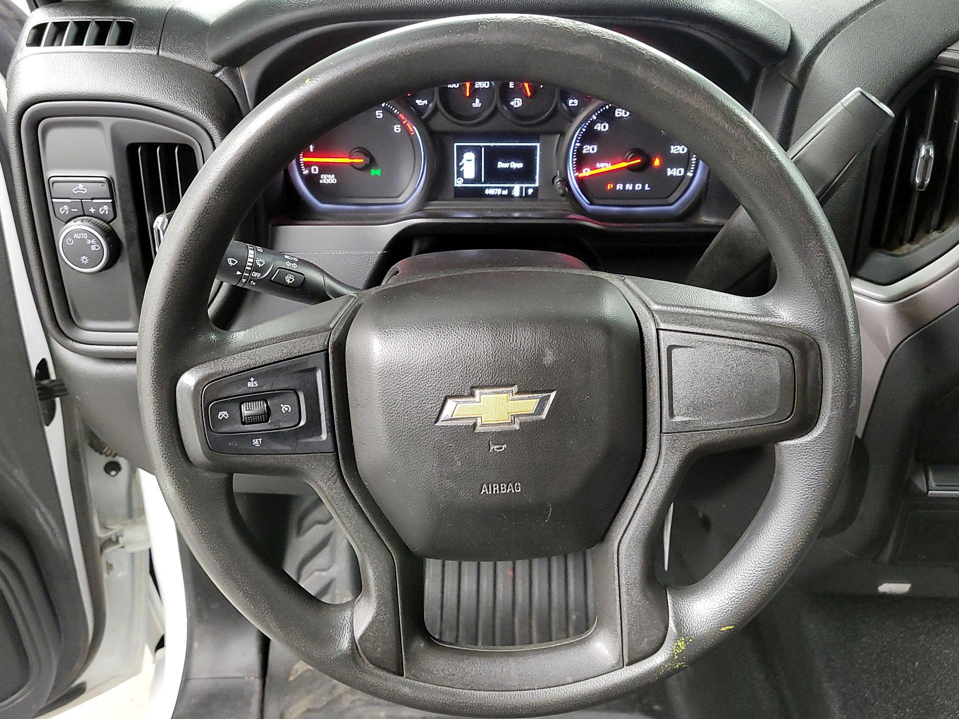 Thumbnail: 2019 Chevrolet Silverado 1500 - 10