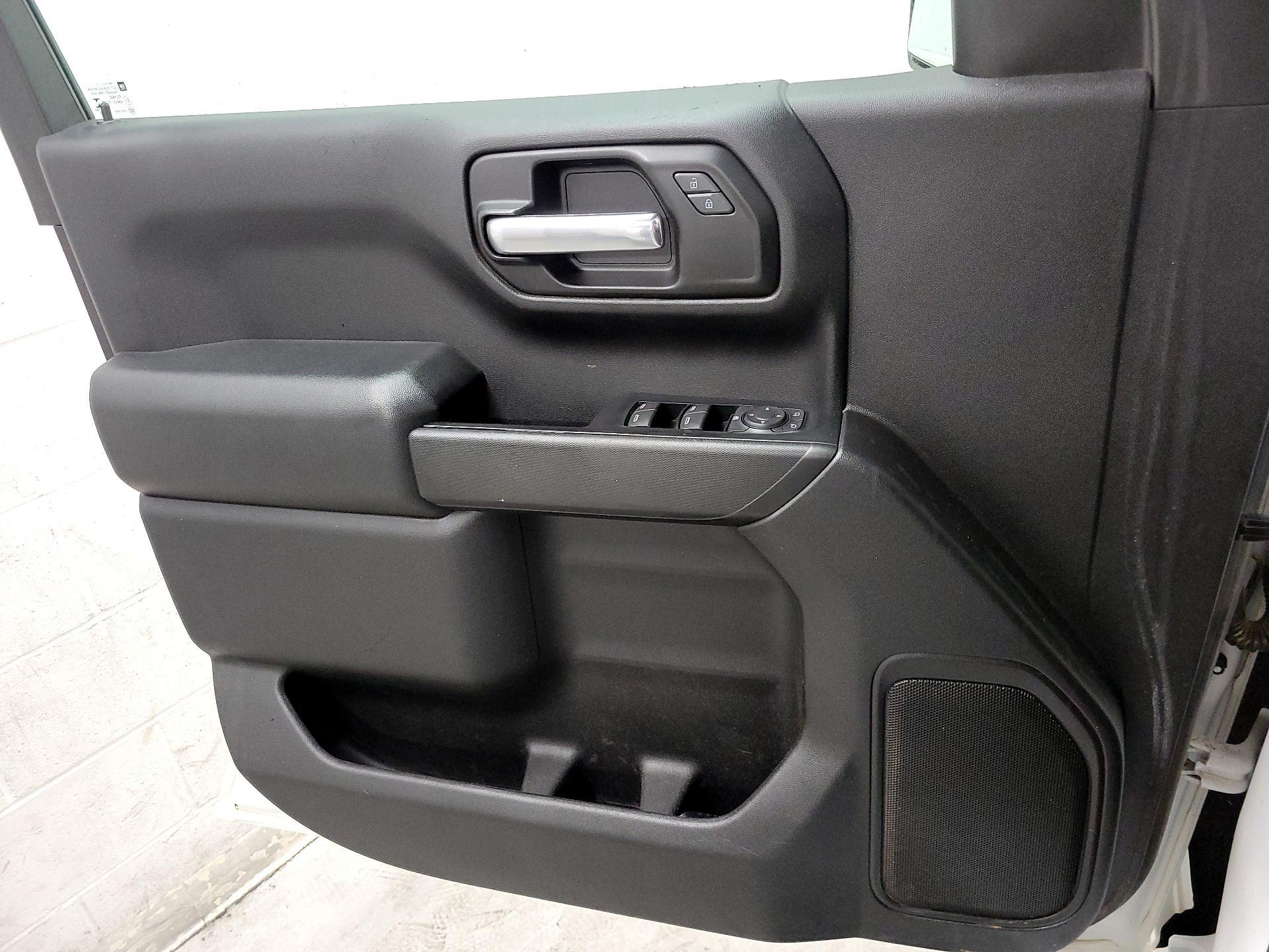 Thumbnail: 2019 Chevrolet Silverado 1500 - 12