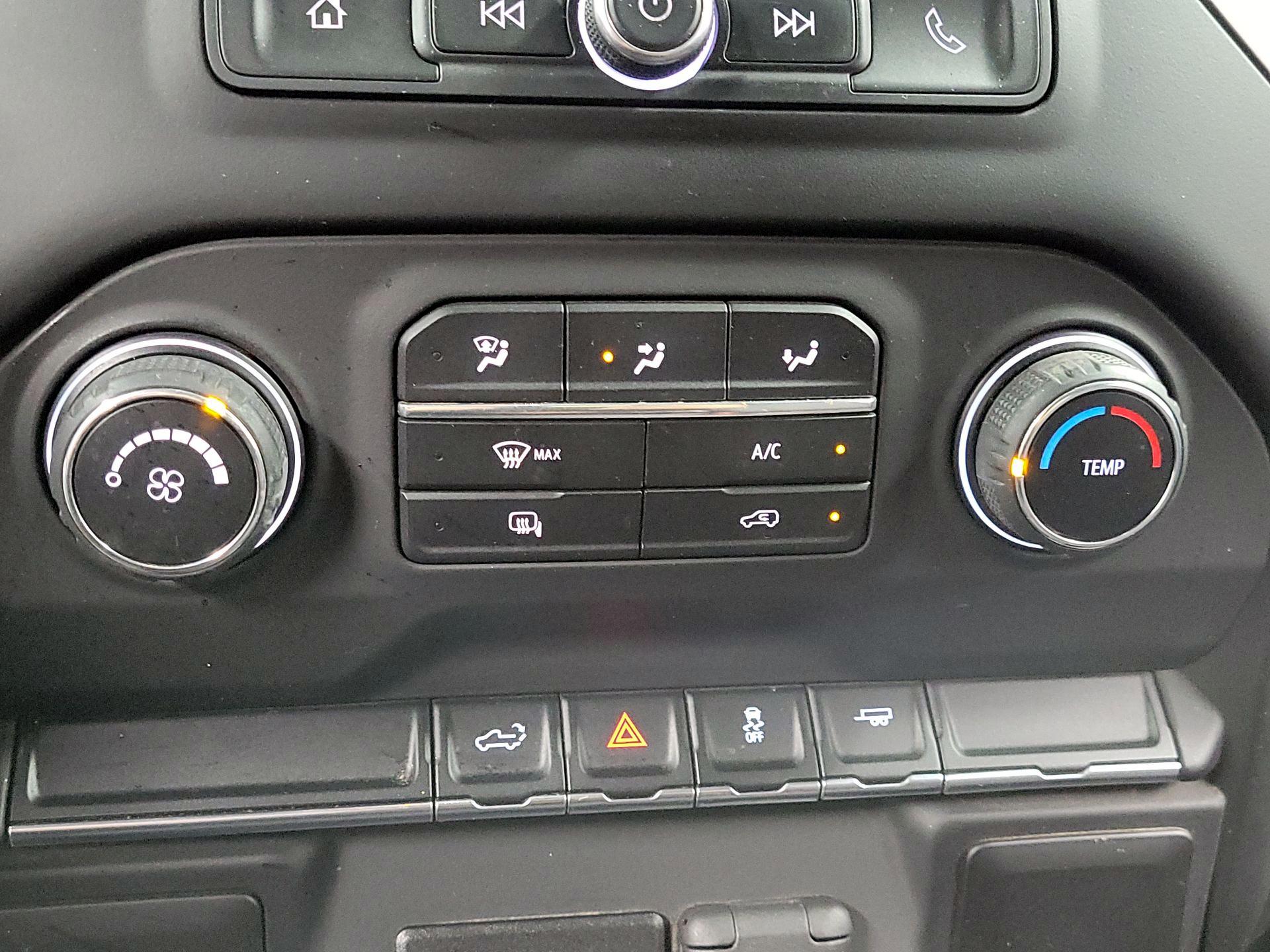 Thumbnail: 2019 Chevrolet Silverado 1500 - 16