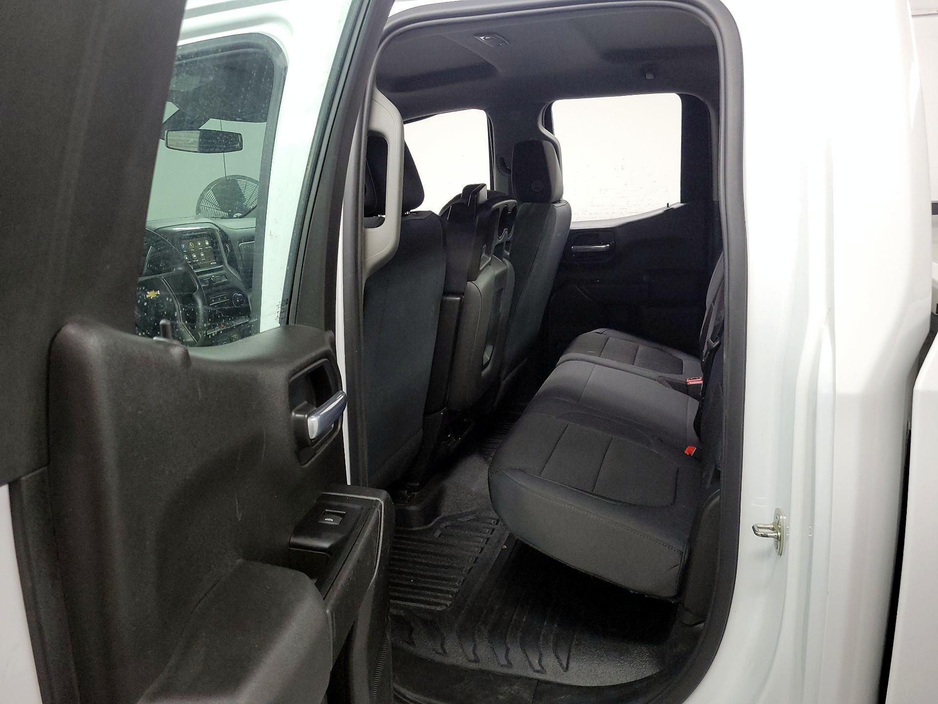 Thumbnail: 2019 Chevrolet Silverado 1500 - 18