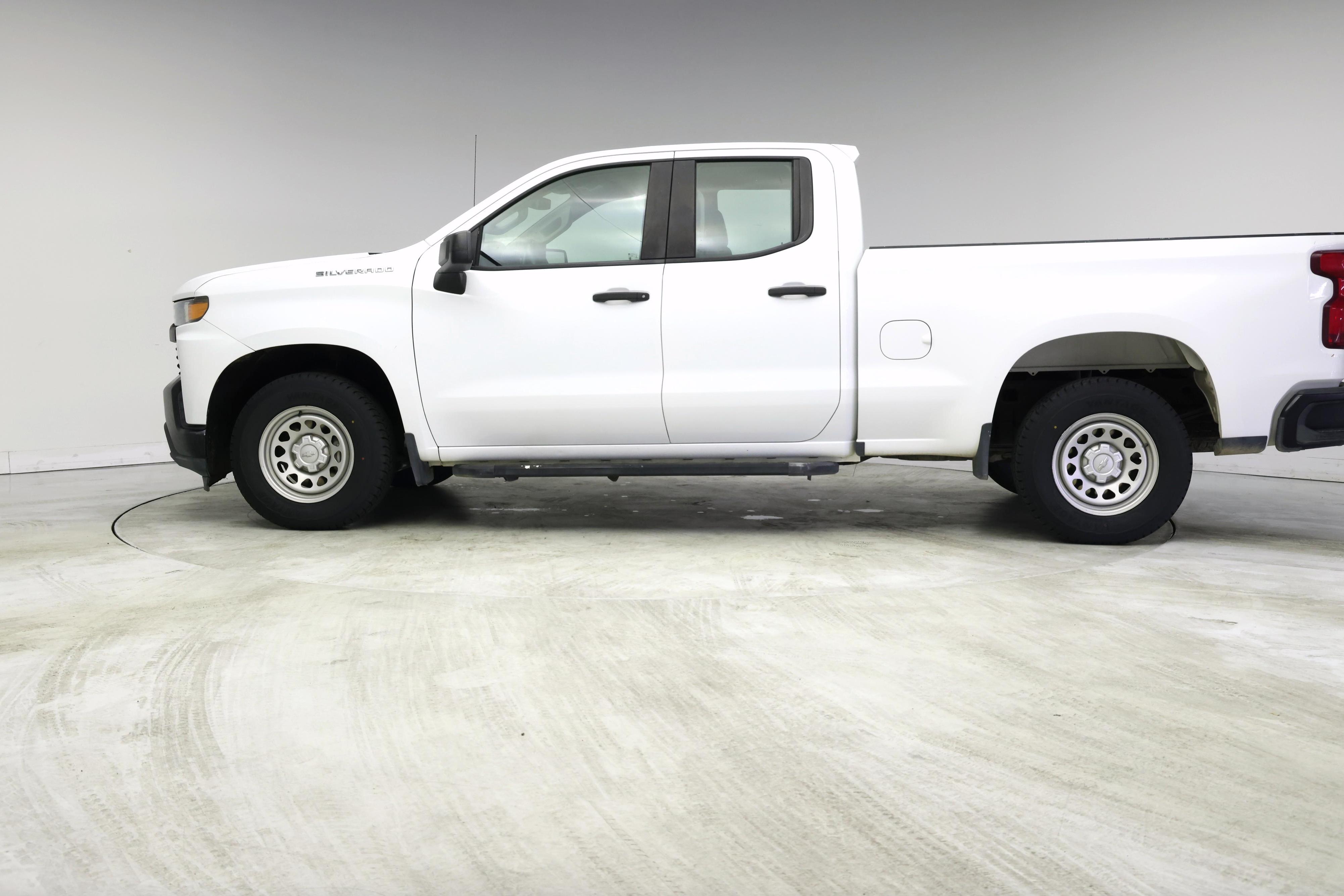 Thumbnail: 2019 Chevrolet Silverado 1500 - 3