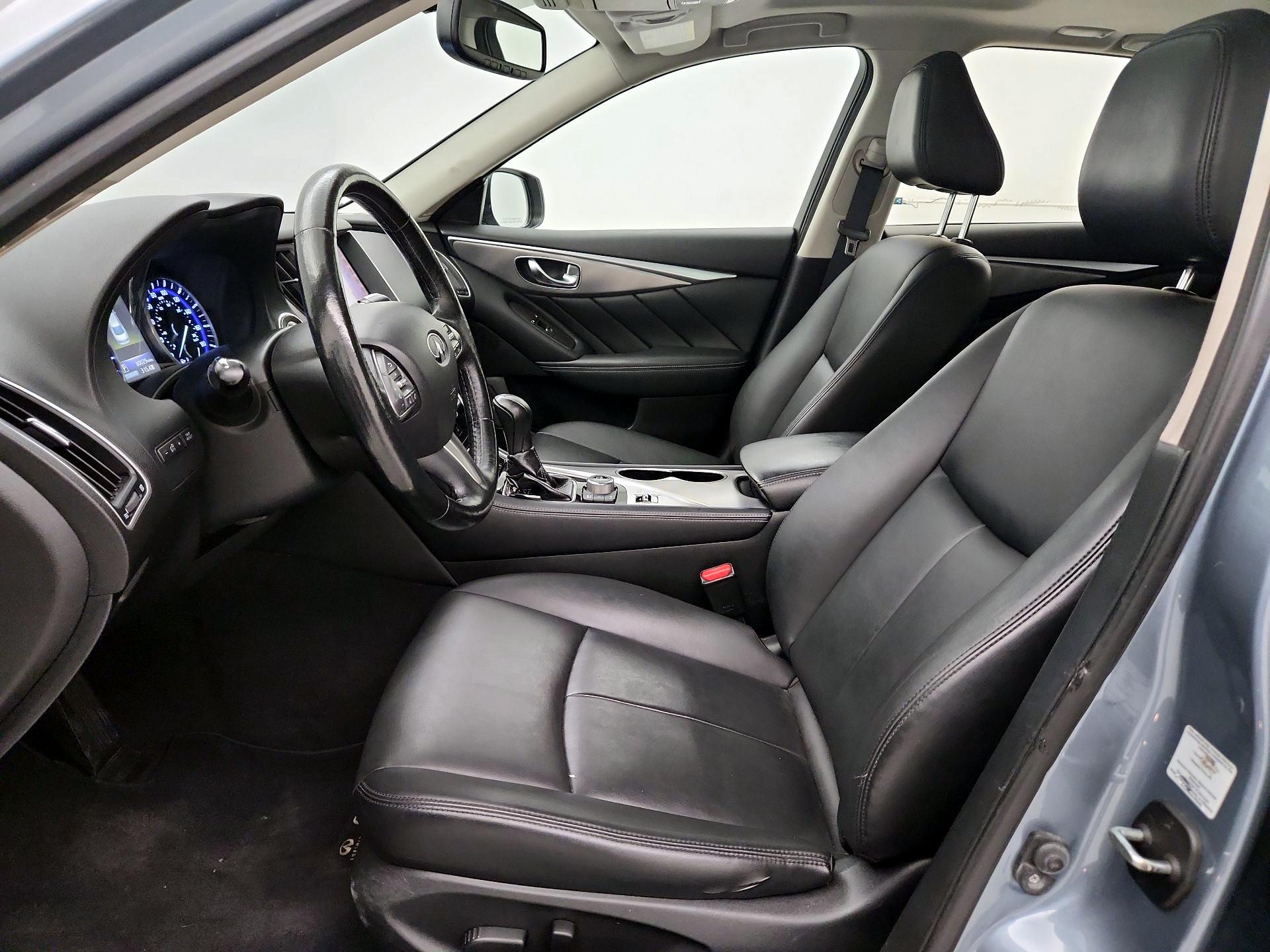 Thumbnail: 2015 INFINITI Q50 - 11