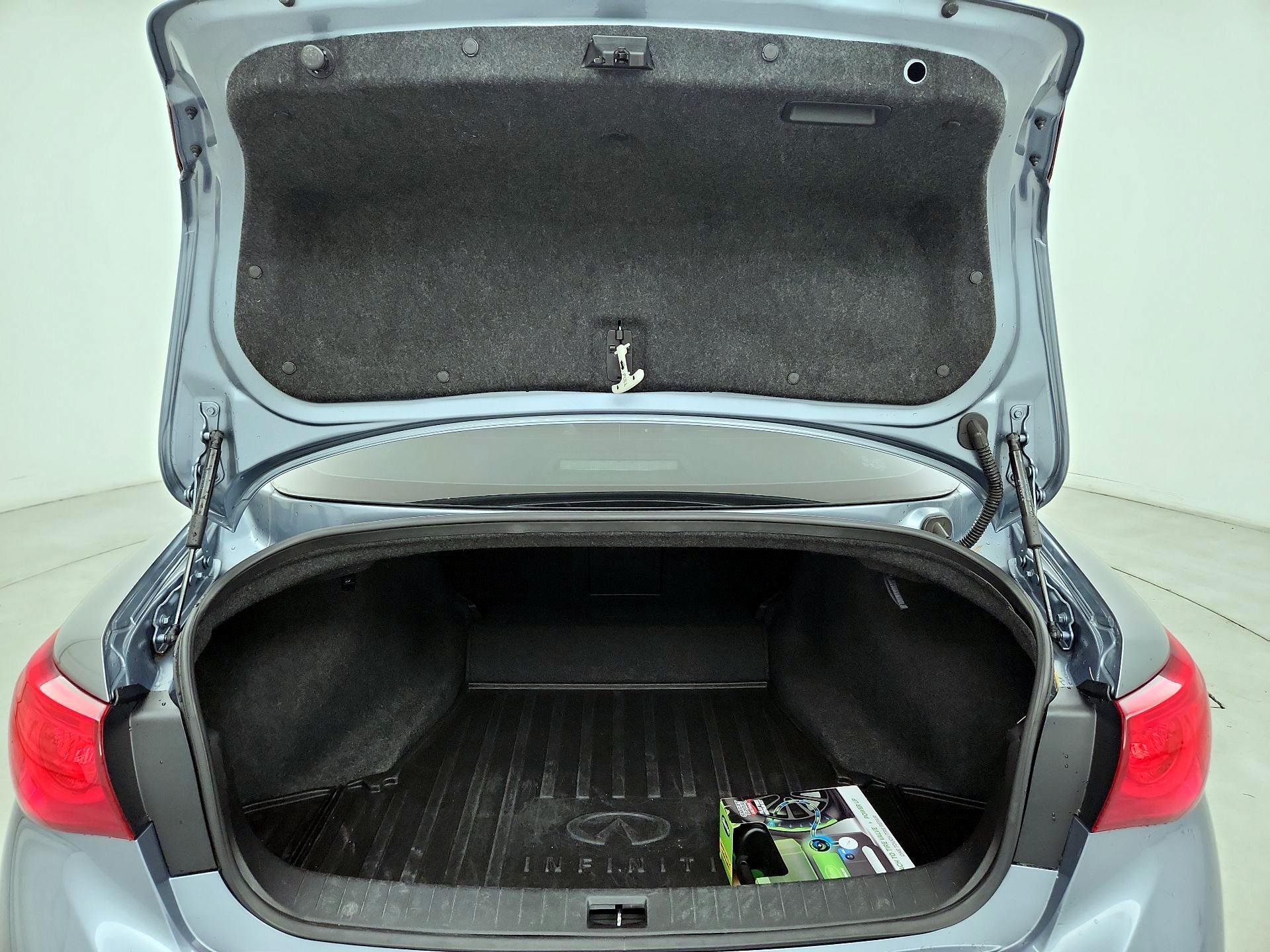 Thumbnail: 2015 INFINITI Q50 - 20