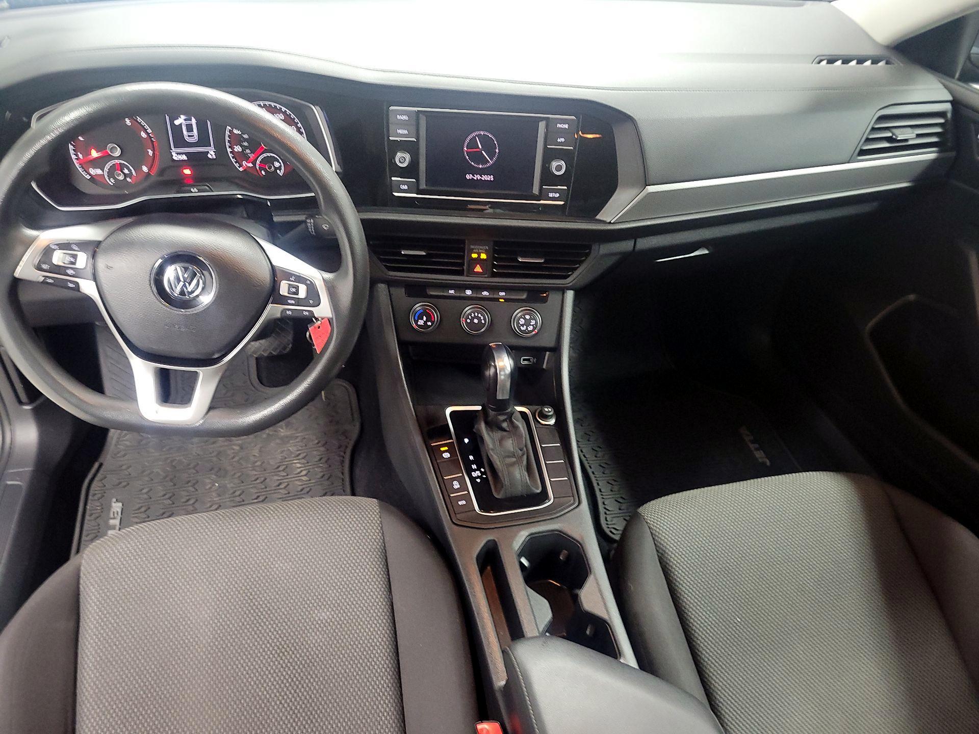 Thumbnail: 2019 Volkswagen Jetta - 9