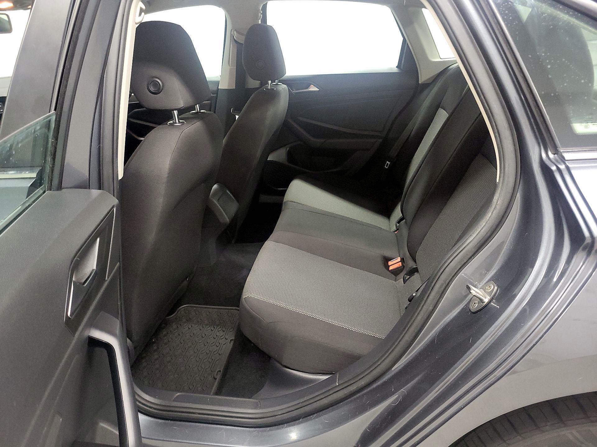 Thumbnail: 2019 Volkswagen Jetta - 11
