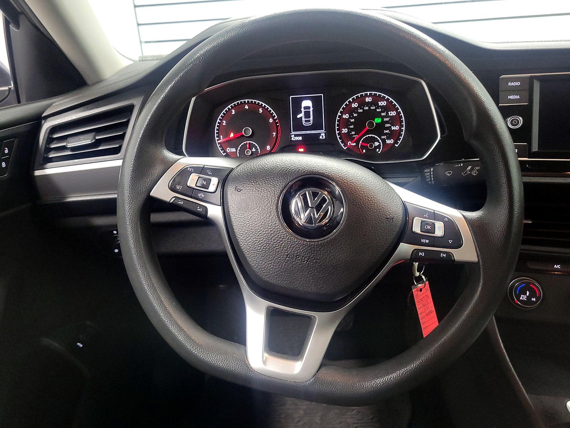 Thumbnail: 2019 Volkswagen Jetta - 17