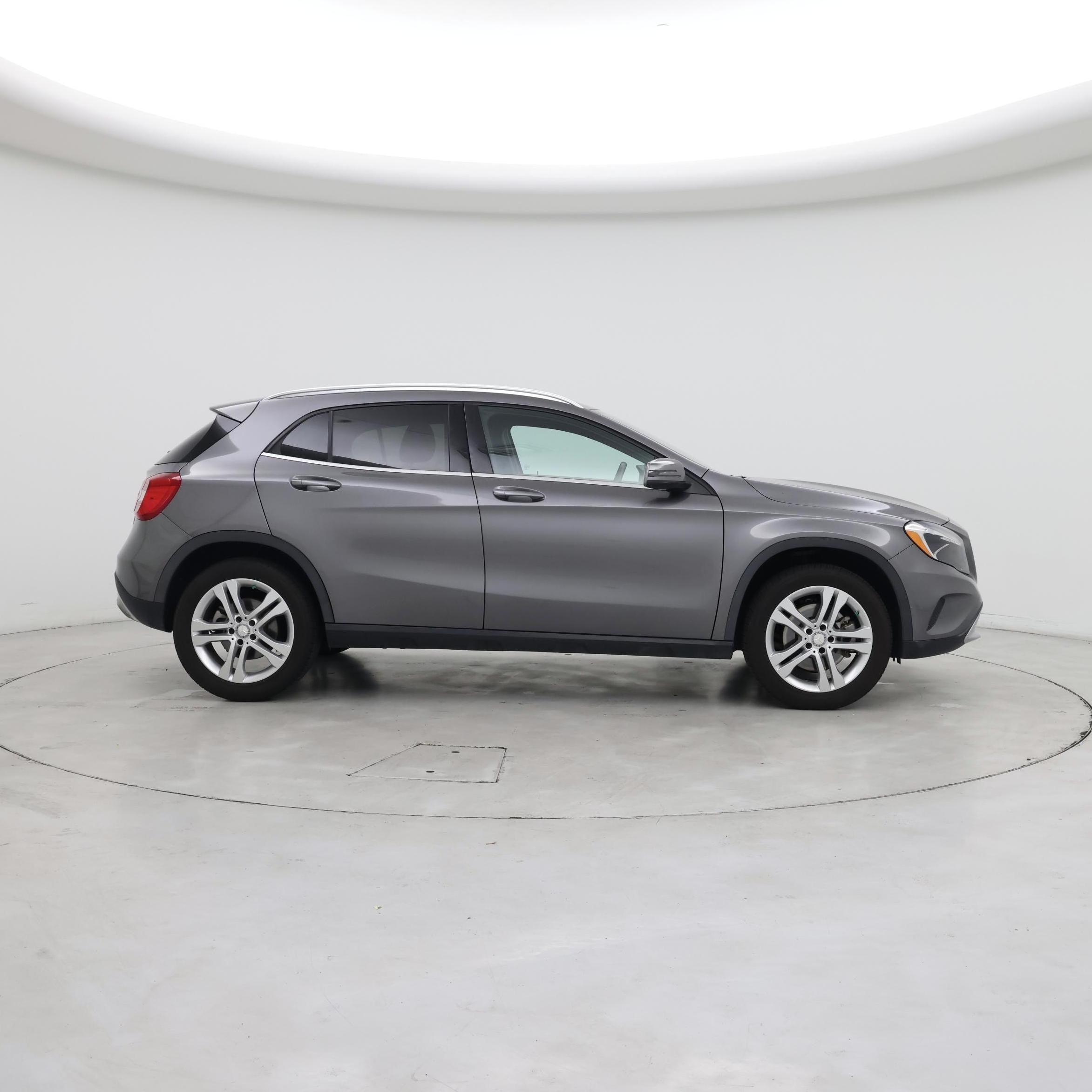 Thumbnail: 2016 Mercedes-Benz GLA - 7