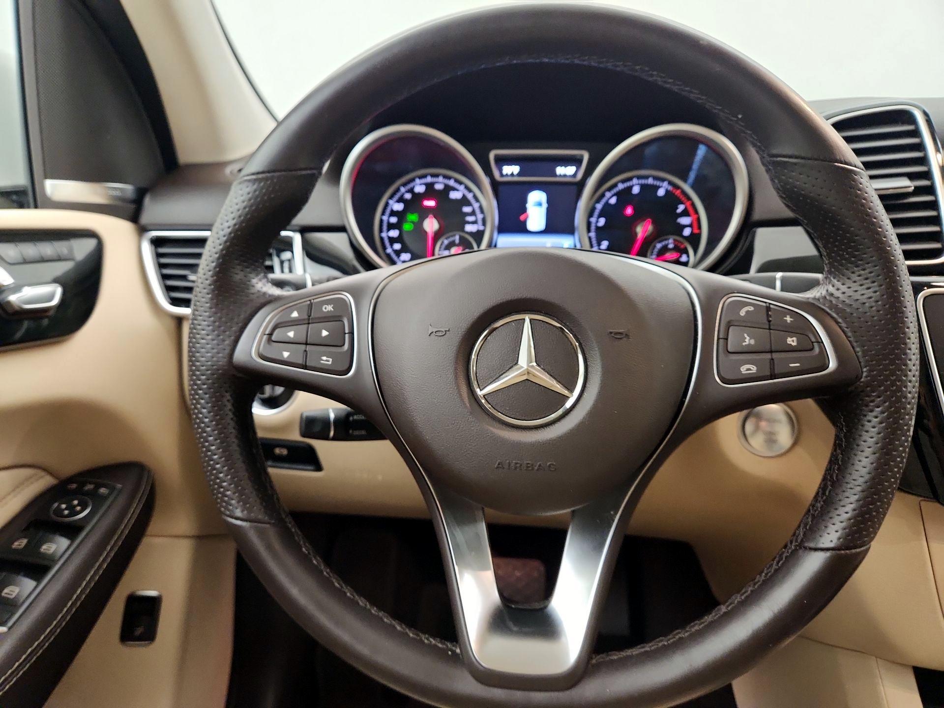 Thumbnail: 2017 Mercedes-Benz GLE - 10