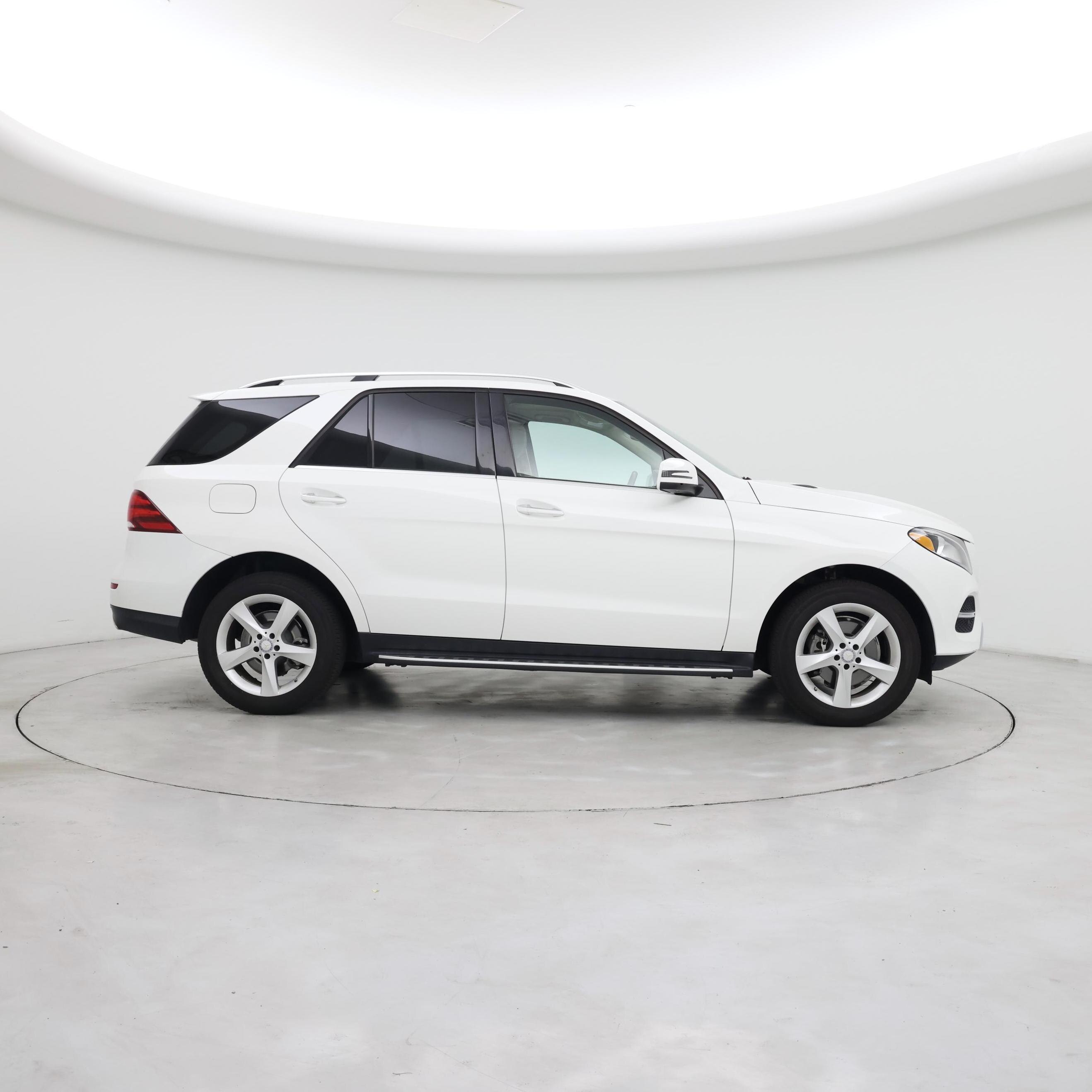 Thumbnail: 2017 Mercedes-Benz GLE - 7
