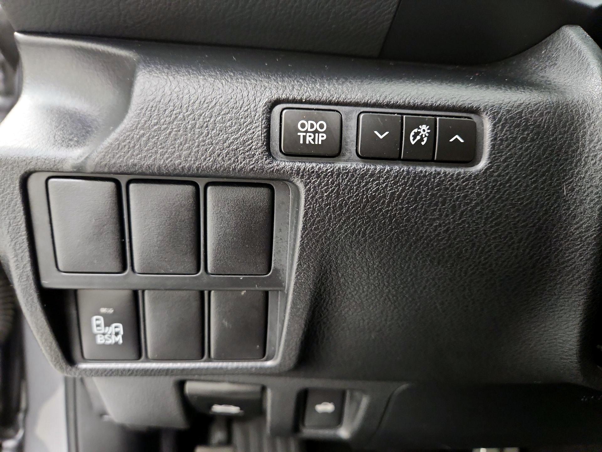 Thumbnail: 2014 Lexus IS - 13