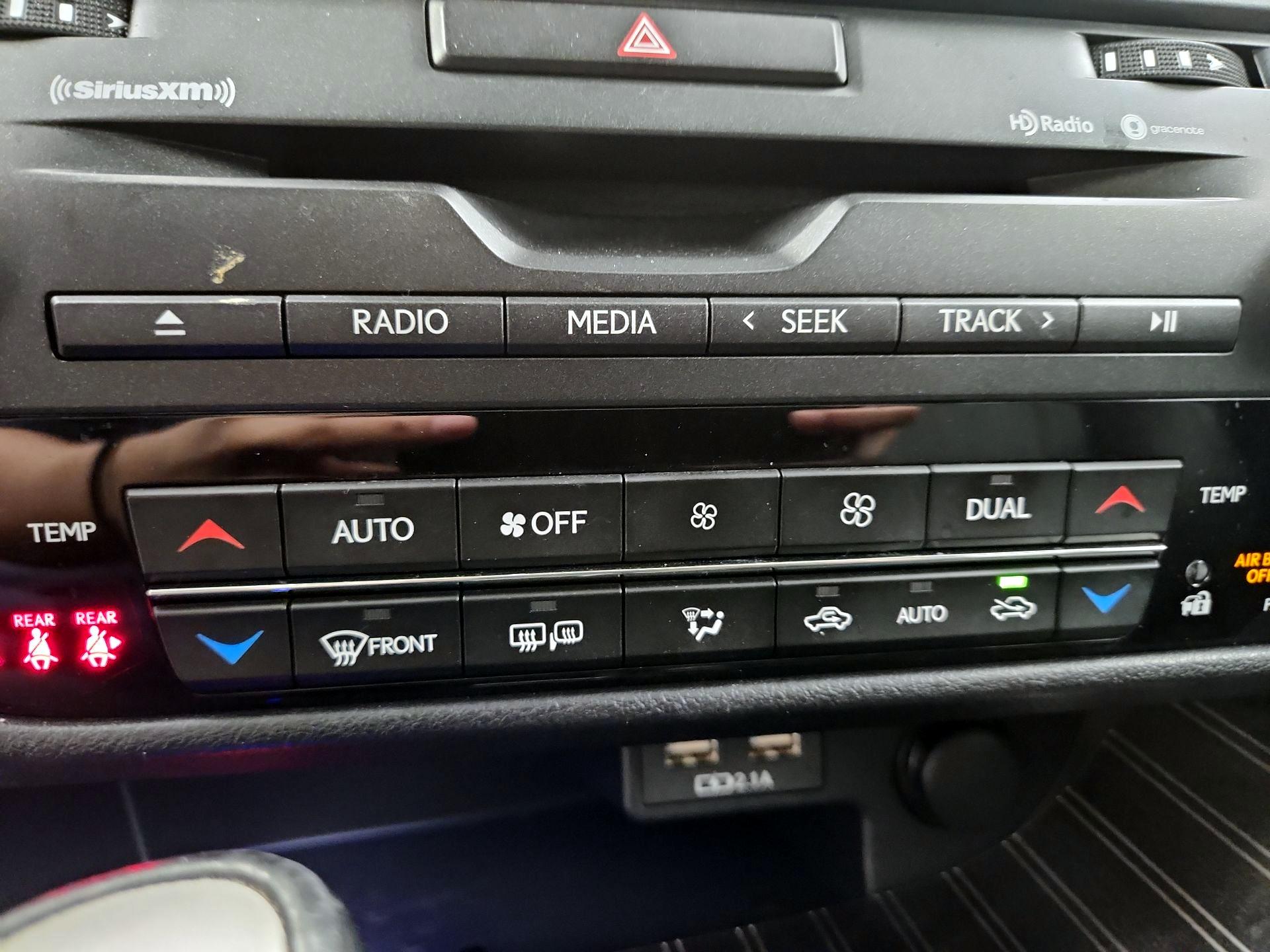 Thumbnail: 2020 Lexus RX - 17