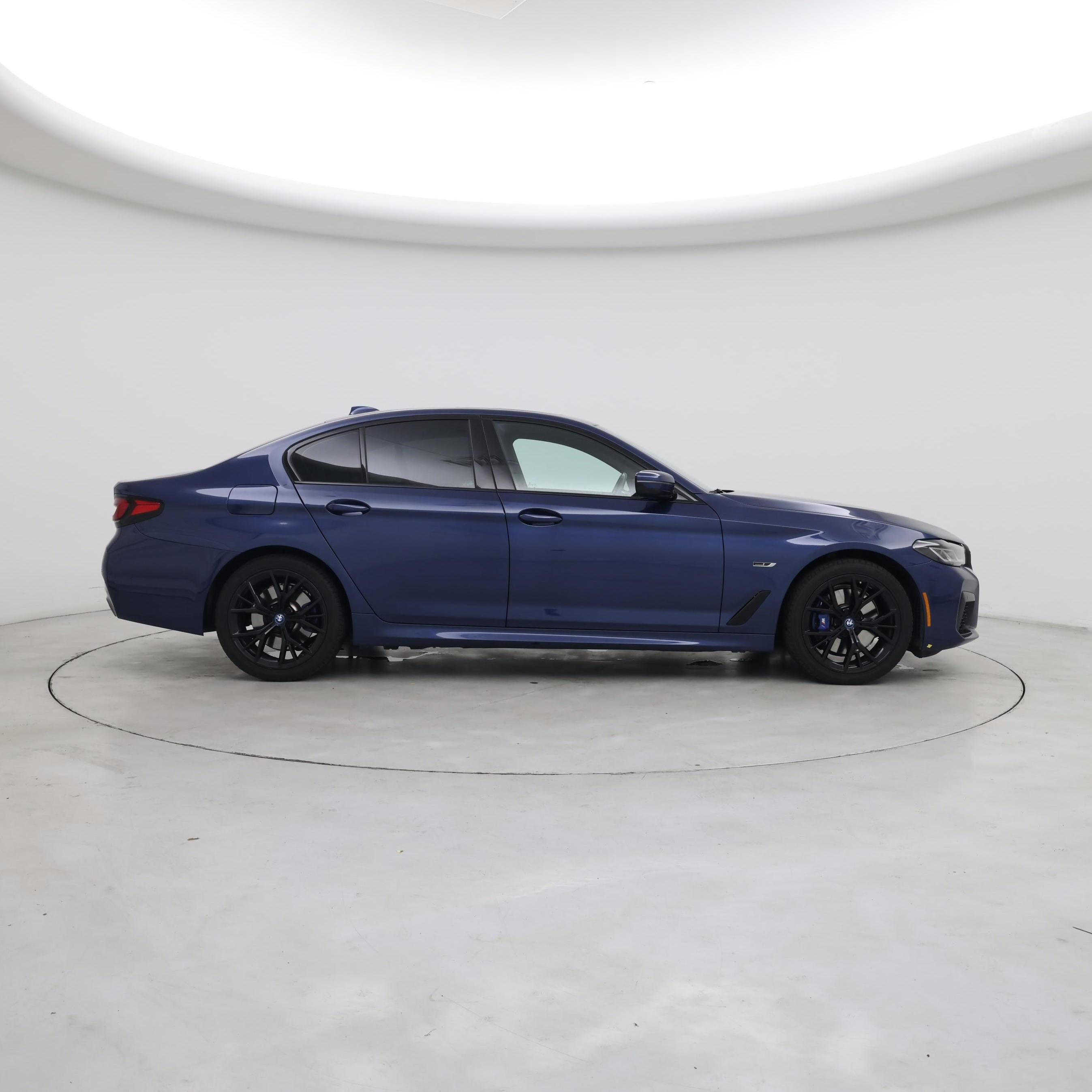 Thumbnail: 2022 BMW 5 Series - 7
