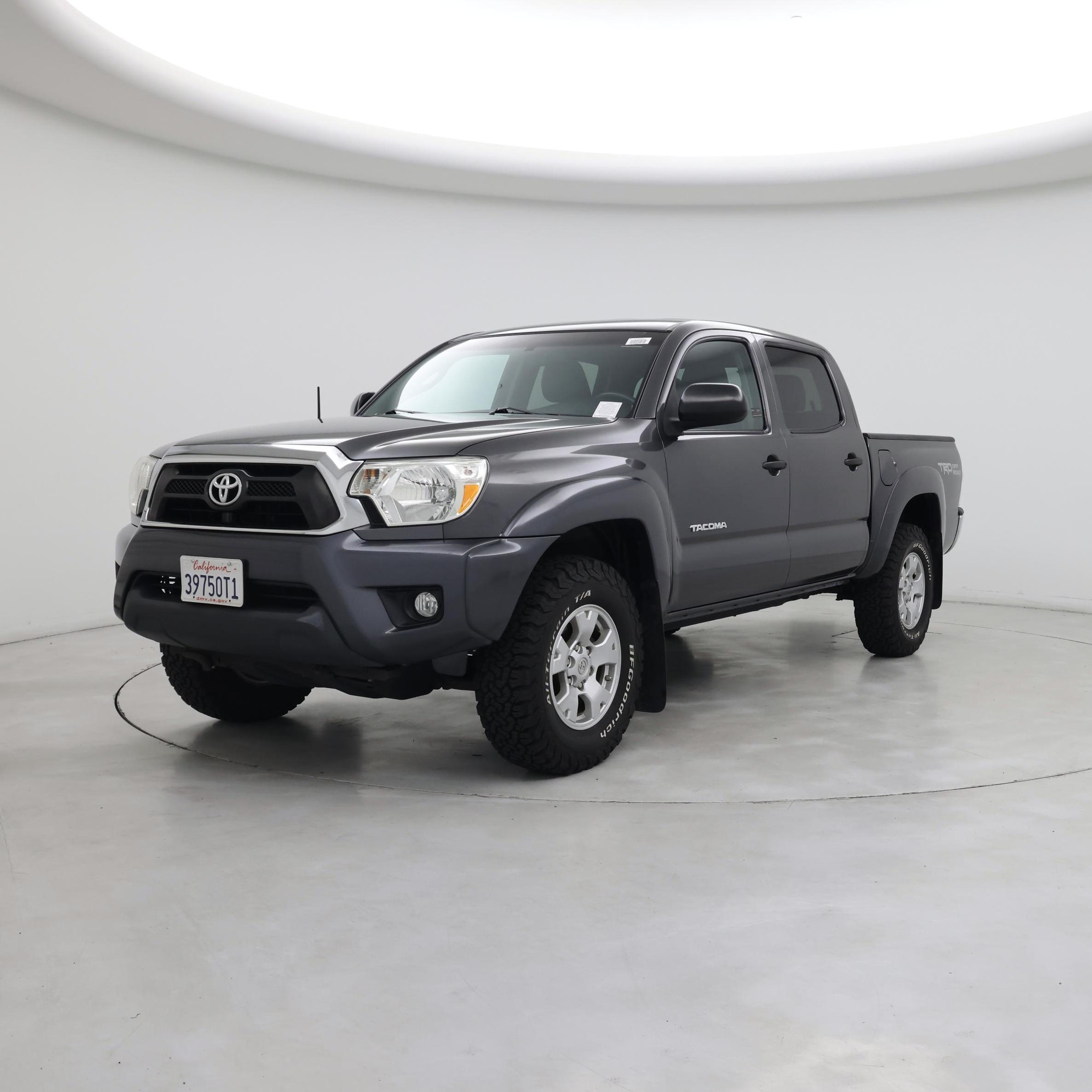 Thumbnail: 2015 Toyota Tacoma - 4