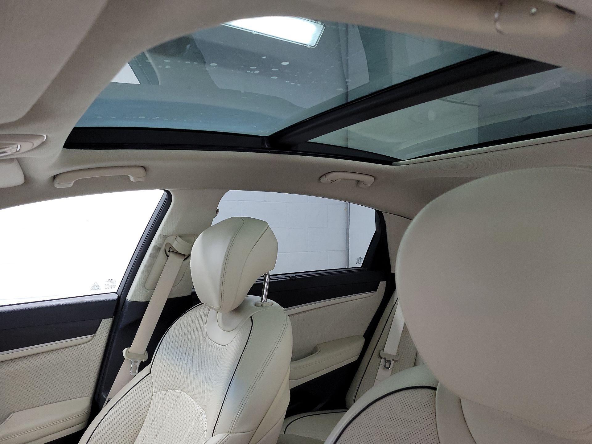 Thumbnail: 2016 Hyundai Genesis - 20