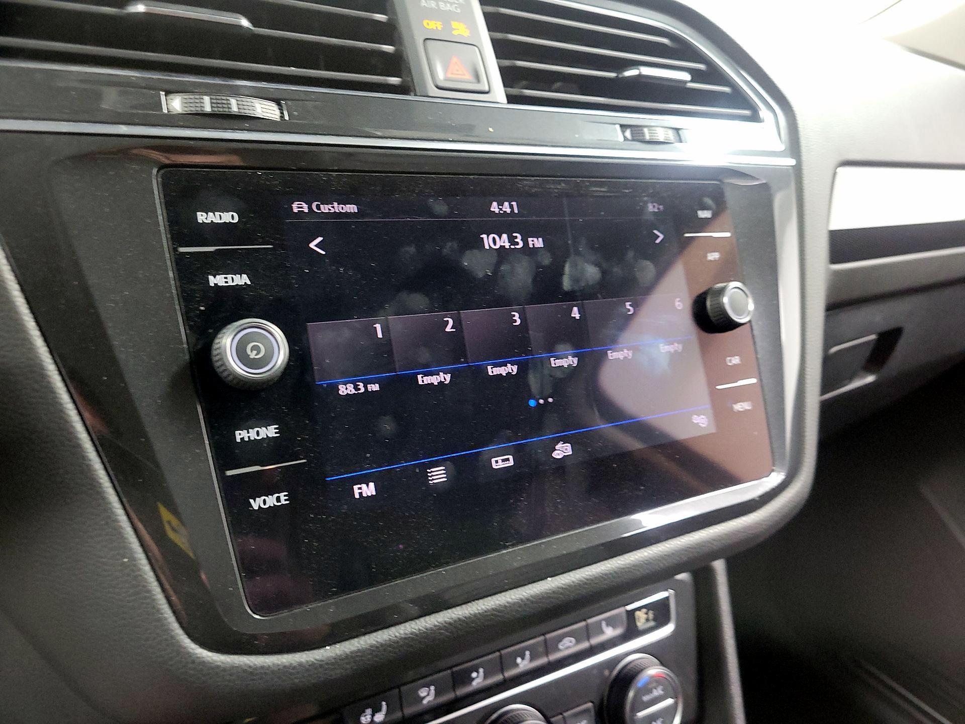 Thumbnail: 2019 Volkswagen Tiguan - 13