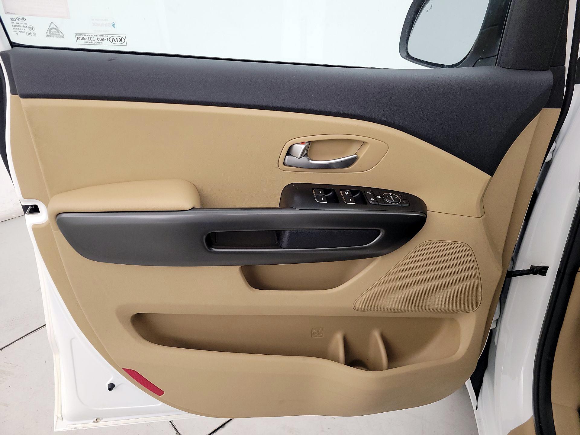 Thumbnail: 2019 Kia Sedona - 12