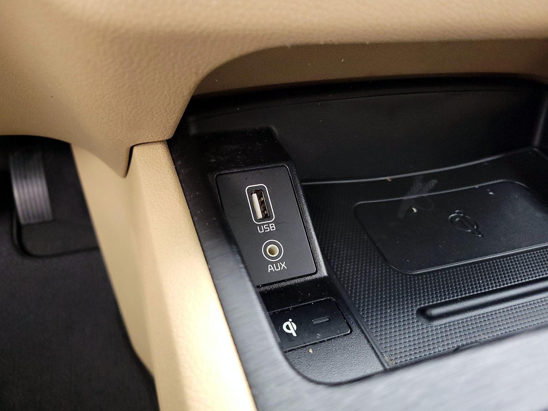Thumbnail: 2019 Kia Sedona - 18