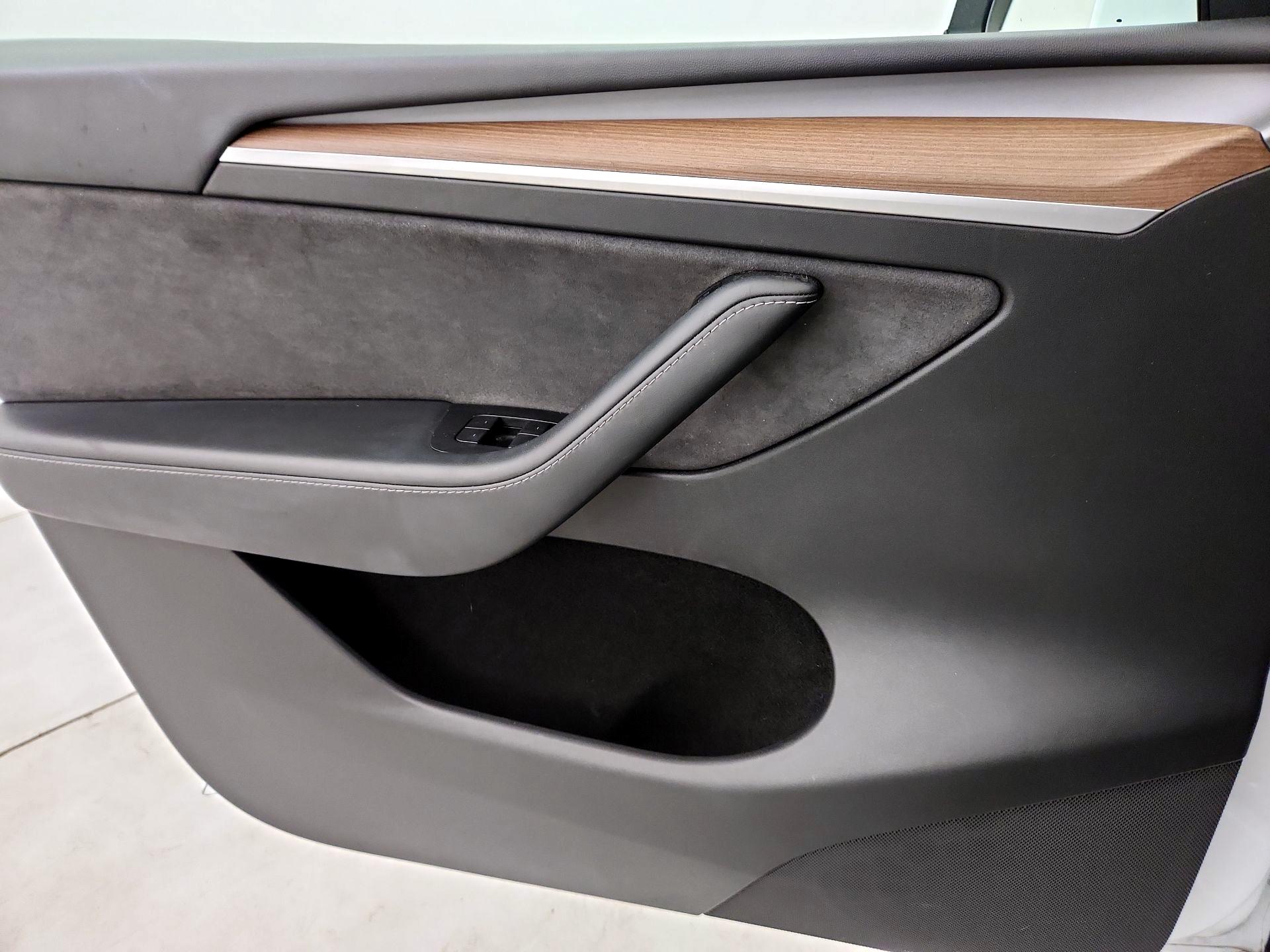 Thumbnail: 2022 Tesla Model Y - 12