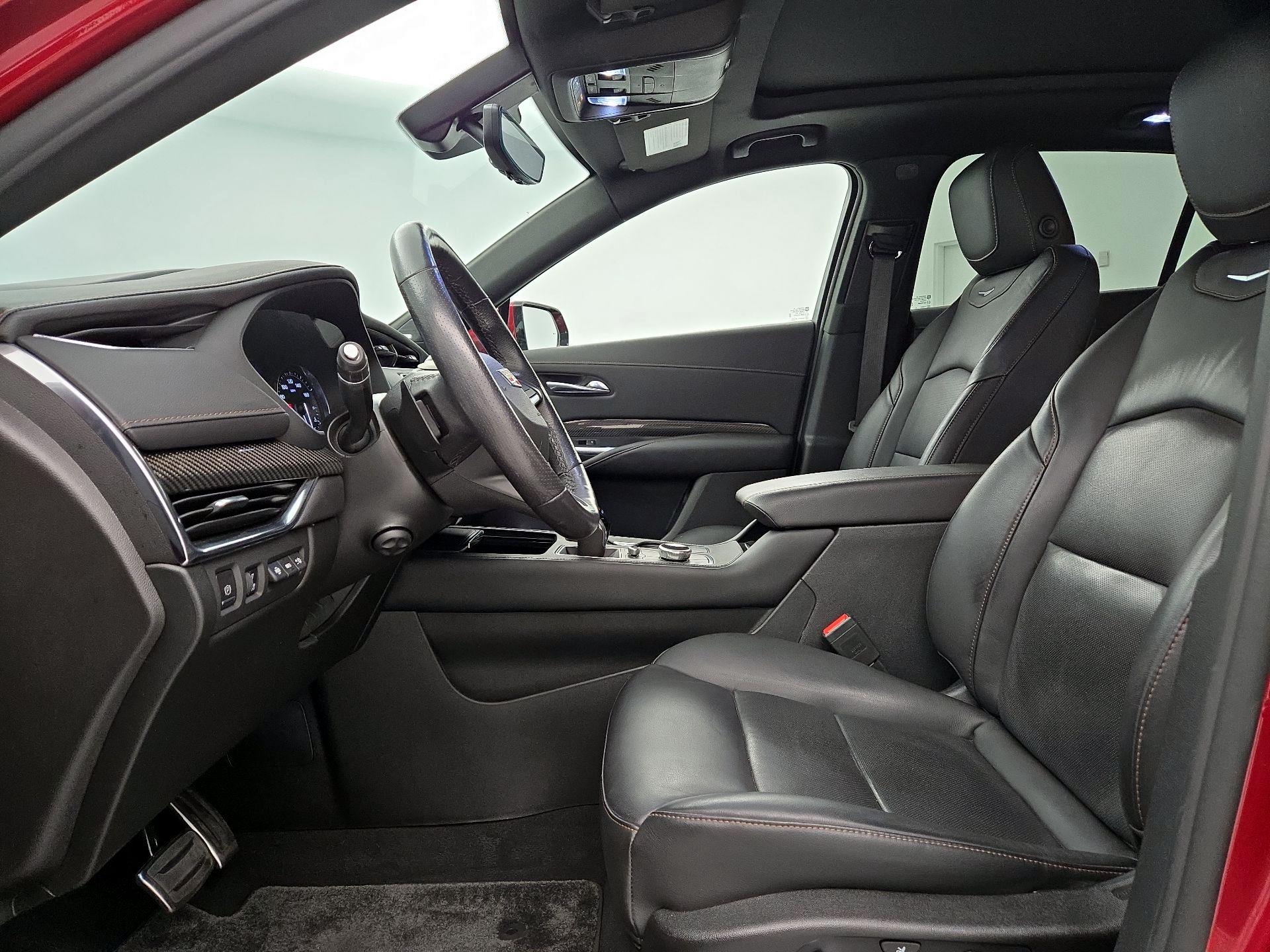 Thumbnail: 2021 Cadillac XT4 - 11