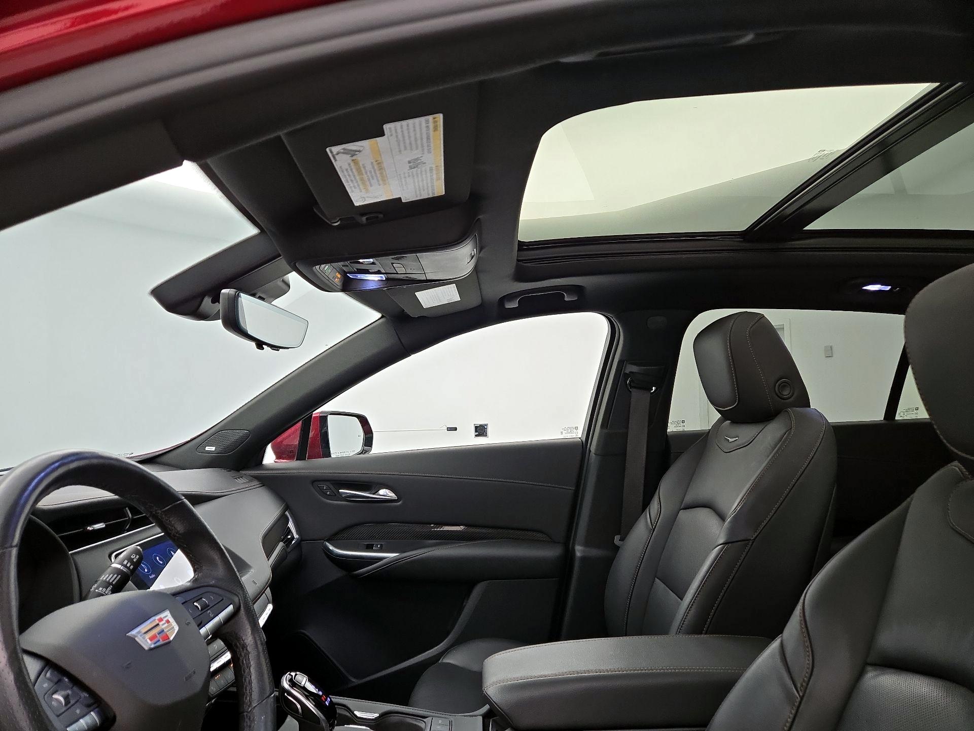 Thumbnail: 2021 Cadillac XT4 - 20